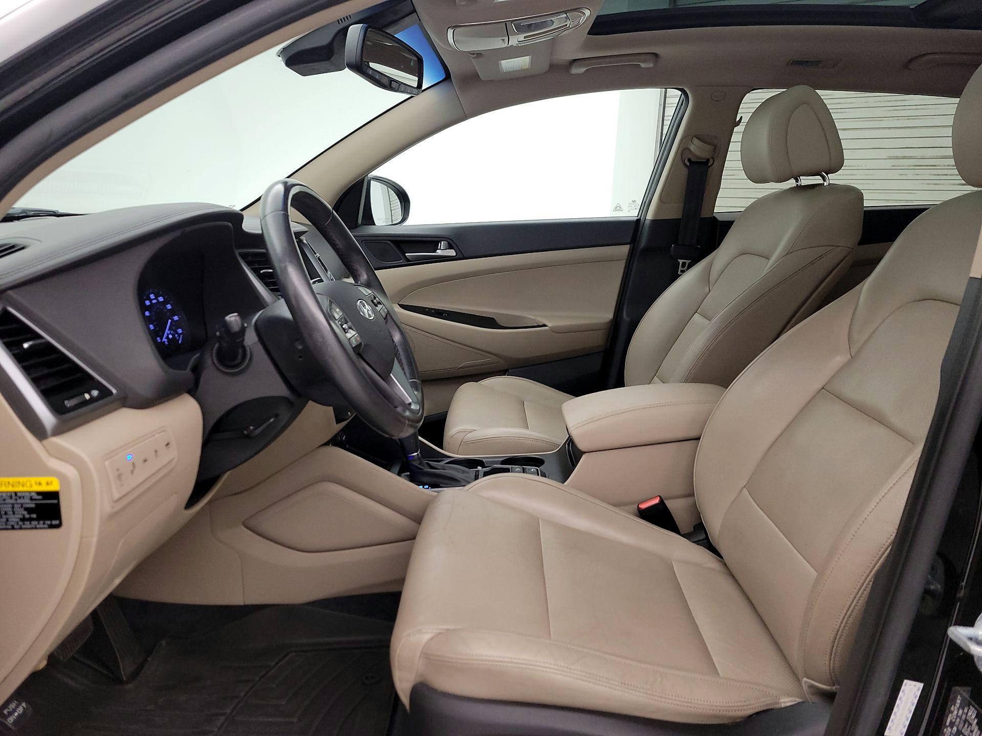 Thumbnail: 2016 Hyundai Tucson - 11