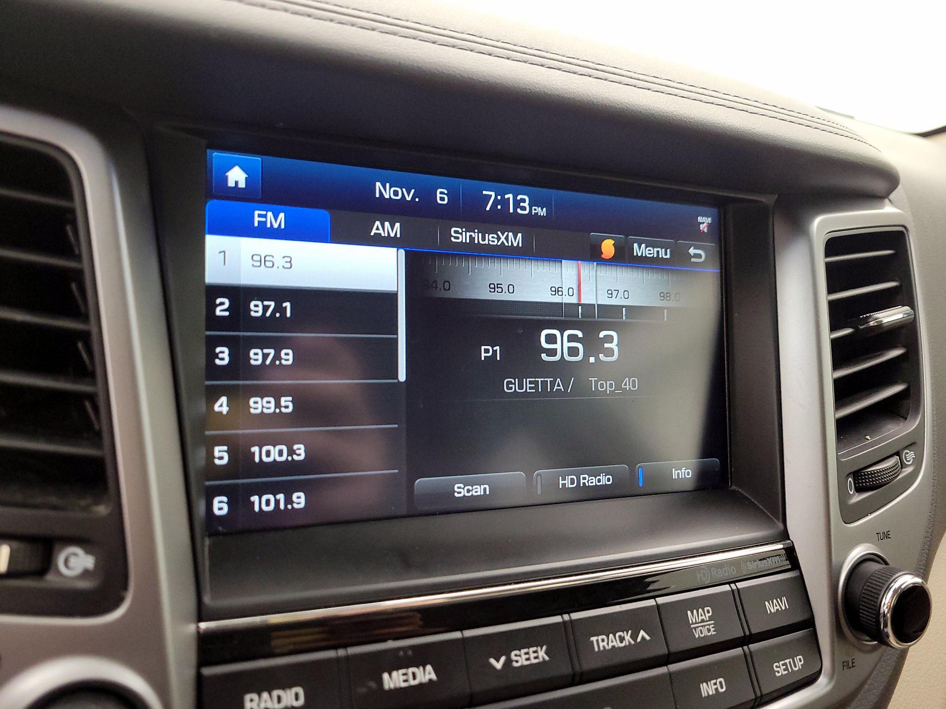 Thumbnail: 2016 Hyundai Tucson - 16