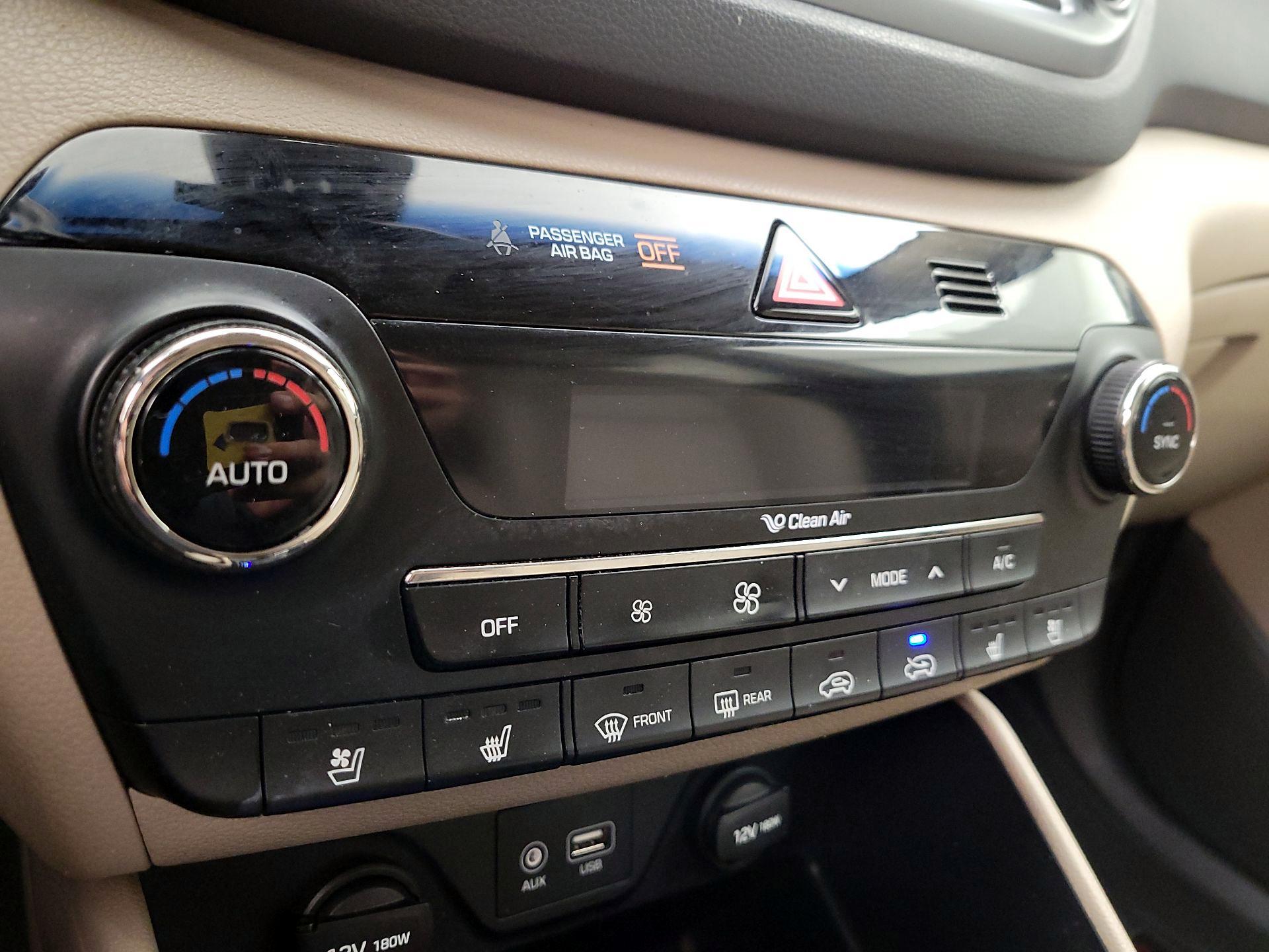 Thumbnail: 2016 Hyundai Tucson - 17