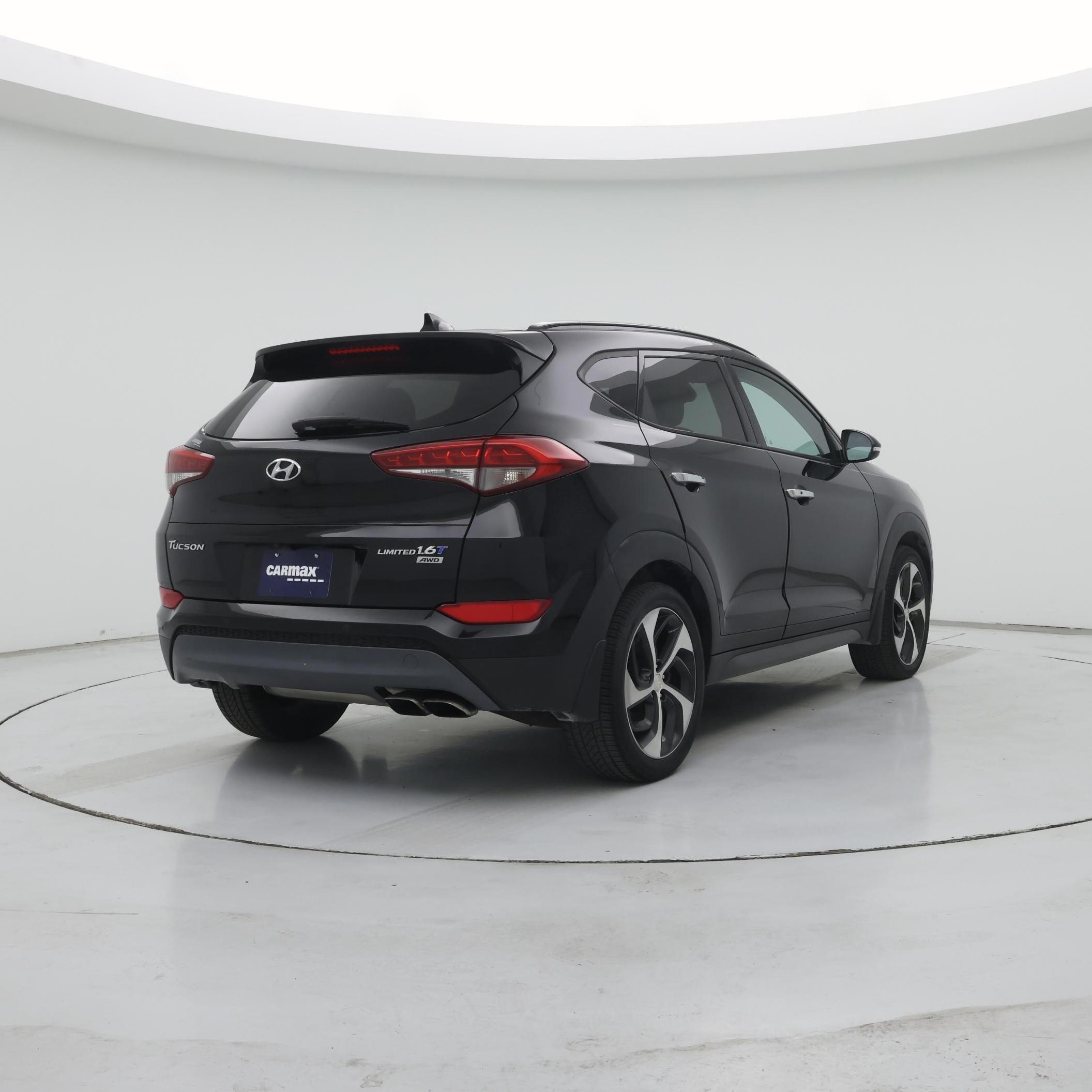 Thumbnail: 2016 Hyundai Tucson - 8