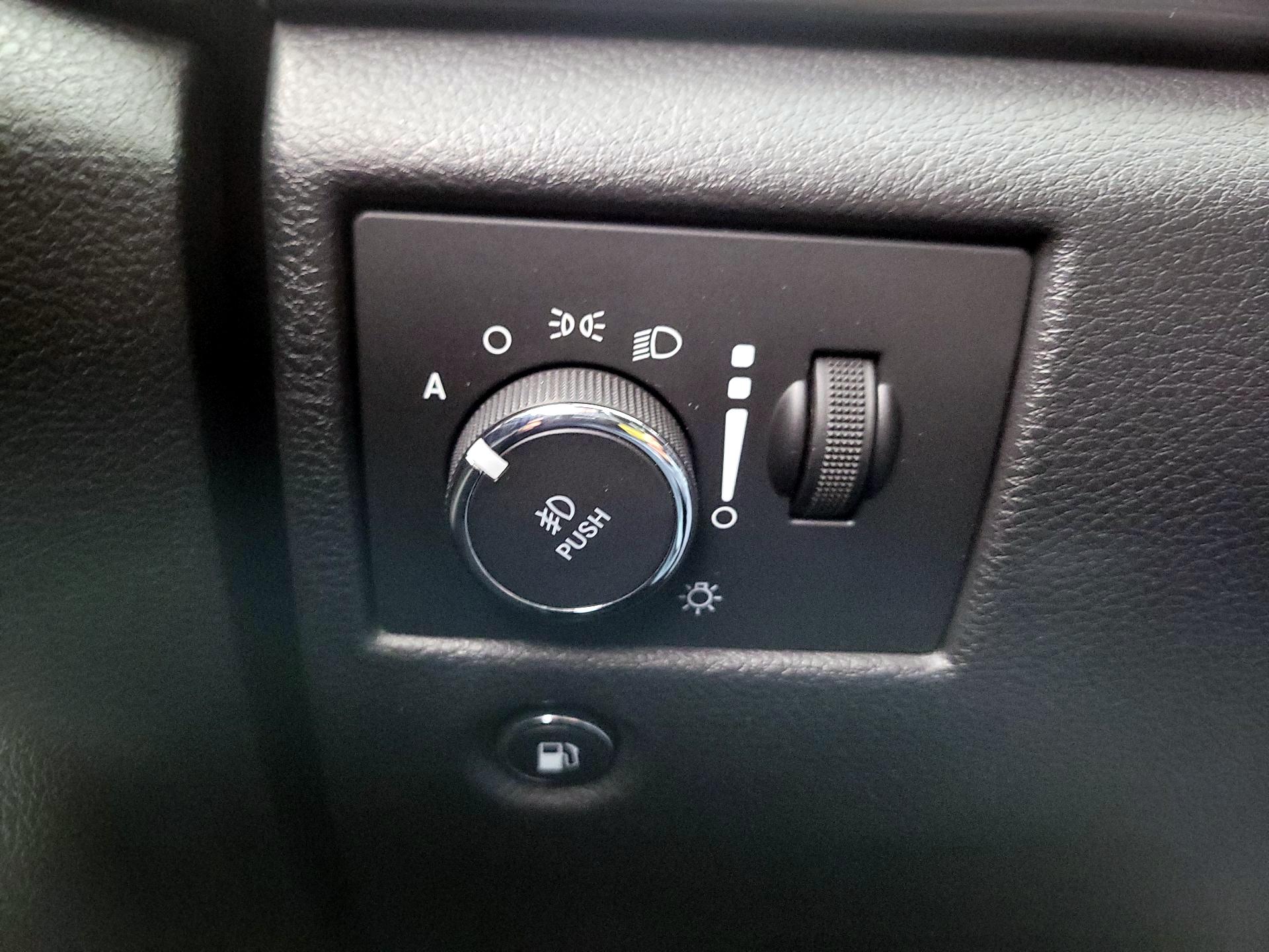 Thumbnail: 2020 Jeep Grand Cherokee - 13