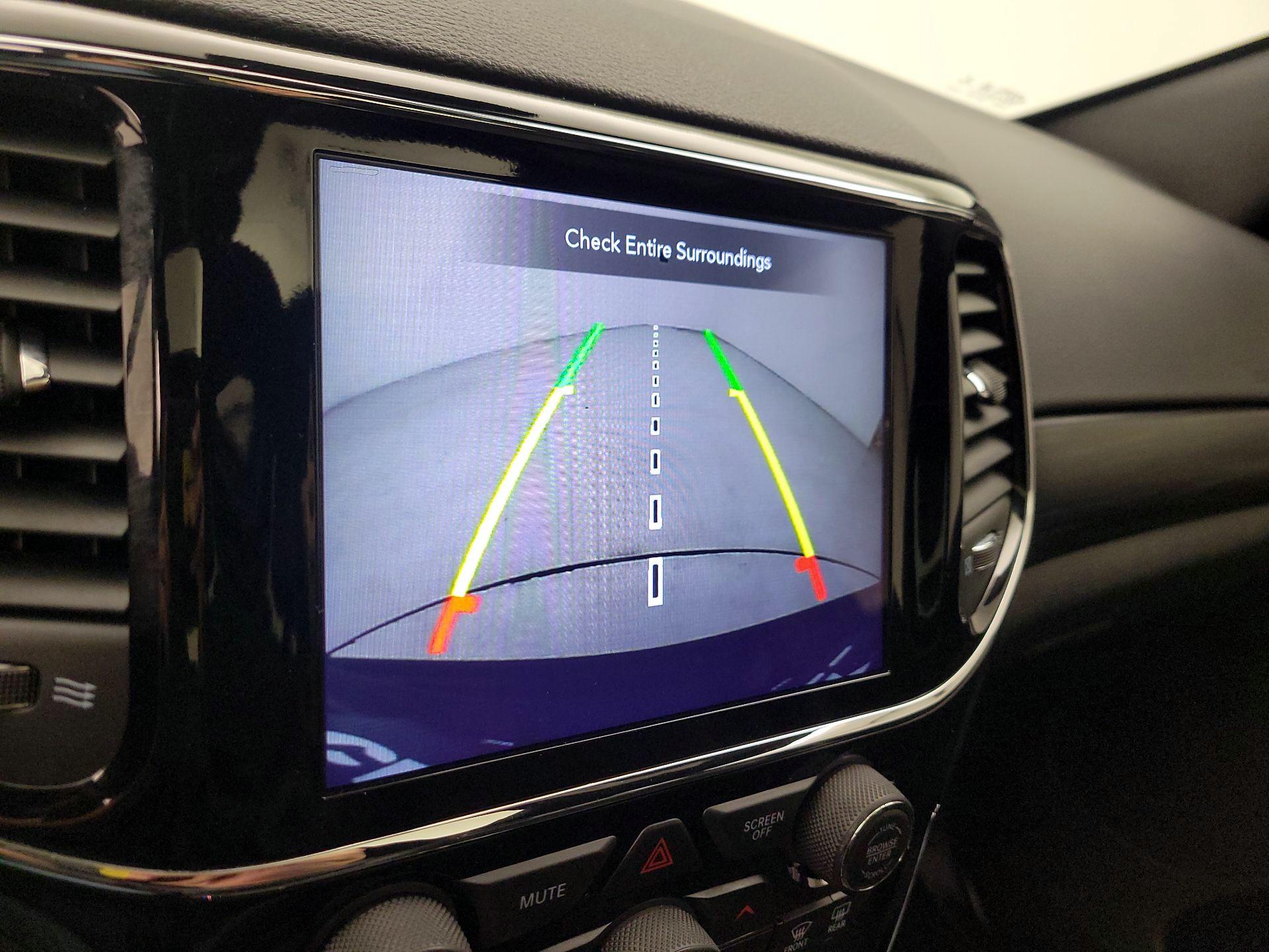 Thumbnail: 2020 Jeep Grand Cherokee - 15