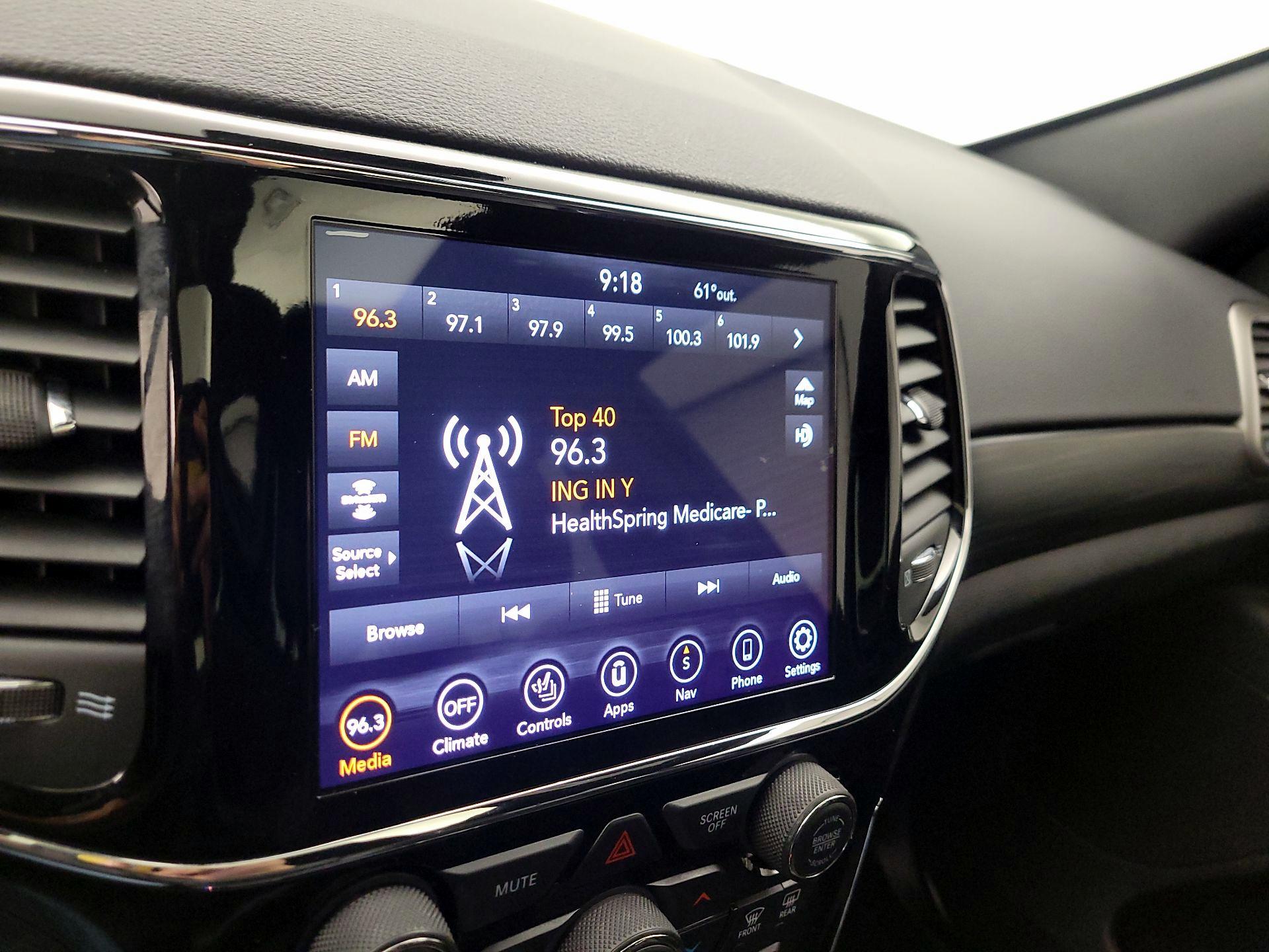 Thumbnail: 2020 Jeep Grand Cherokee - 16