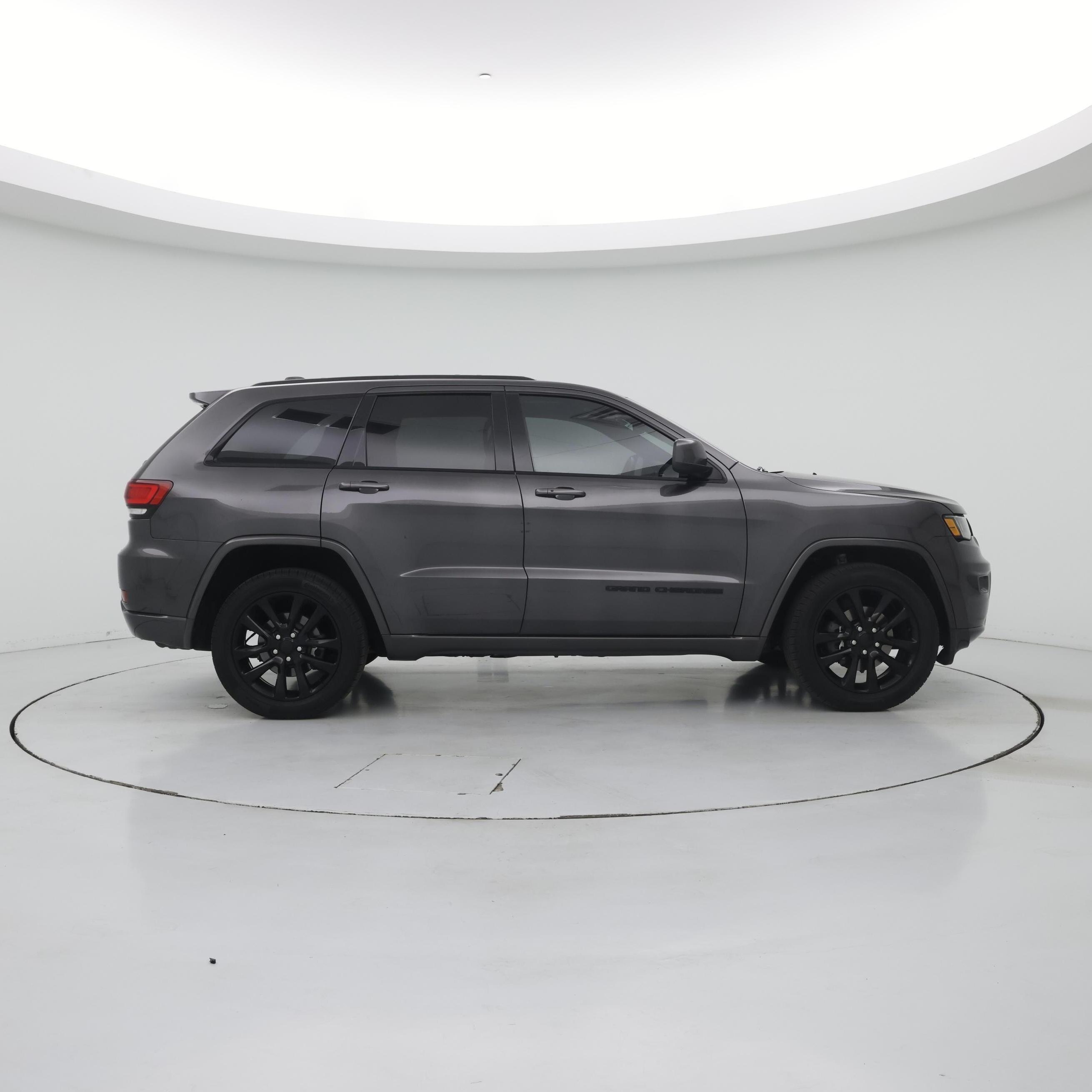 Thumbnail: 2020 Jeep Grand Cherokee - 7