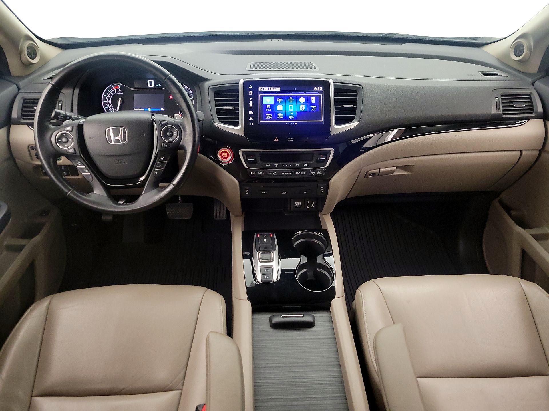 Thumbnail: 2017 Honda Pilot - 9