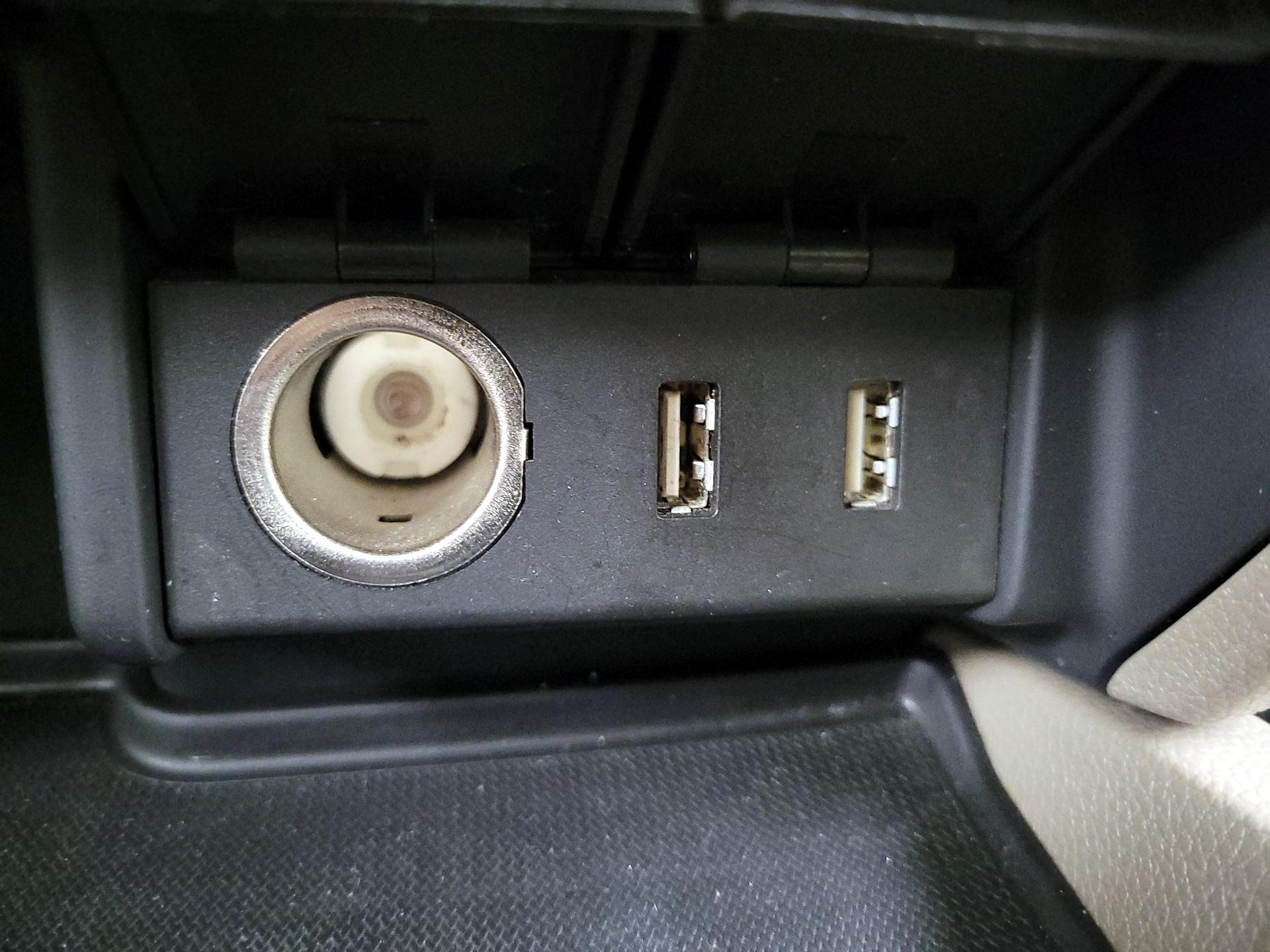 Thumbnail: 2017 Honda Pilot - 19