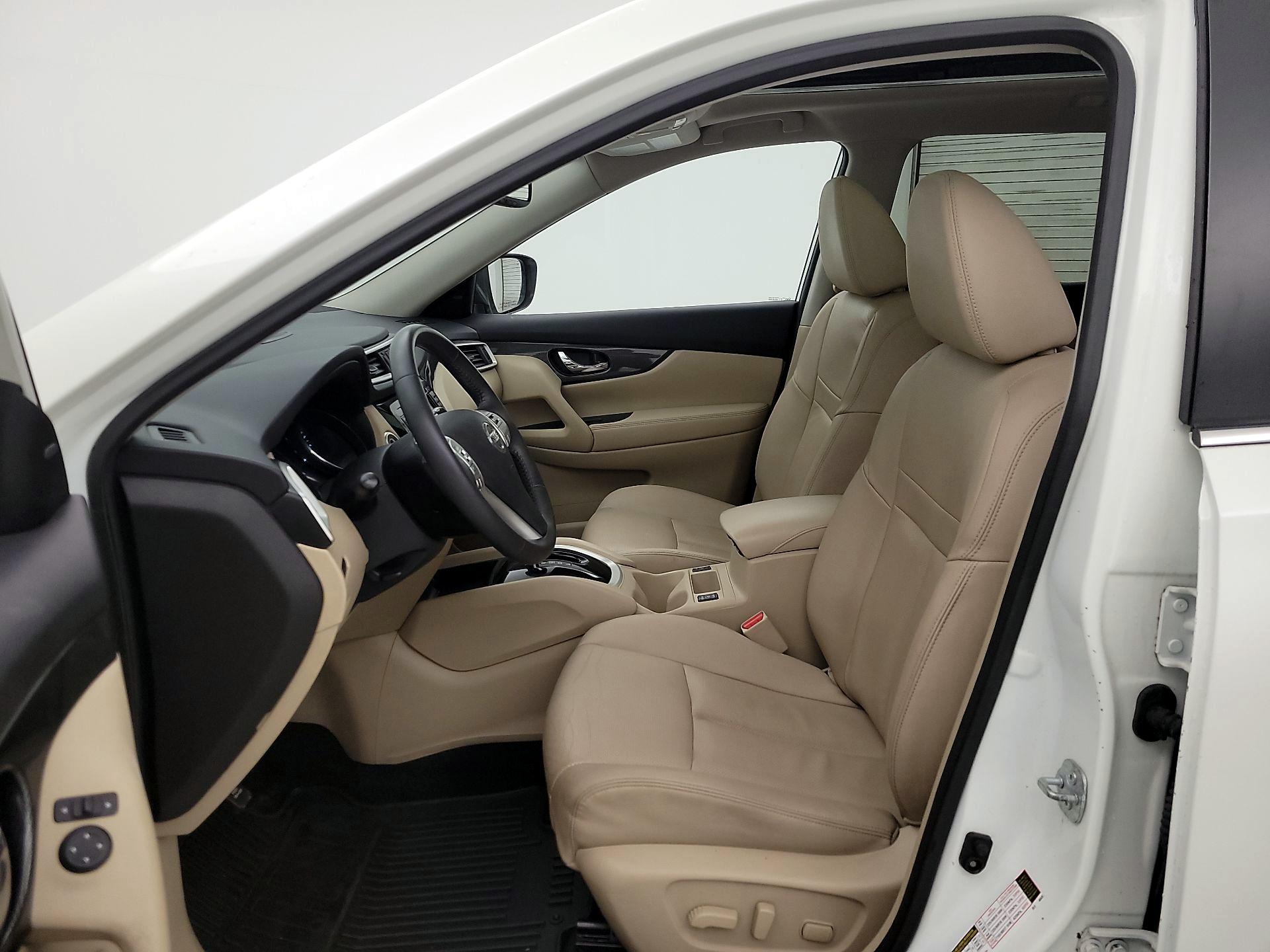 Thumbnail: 2016 Nissan Rogue - 11