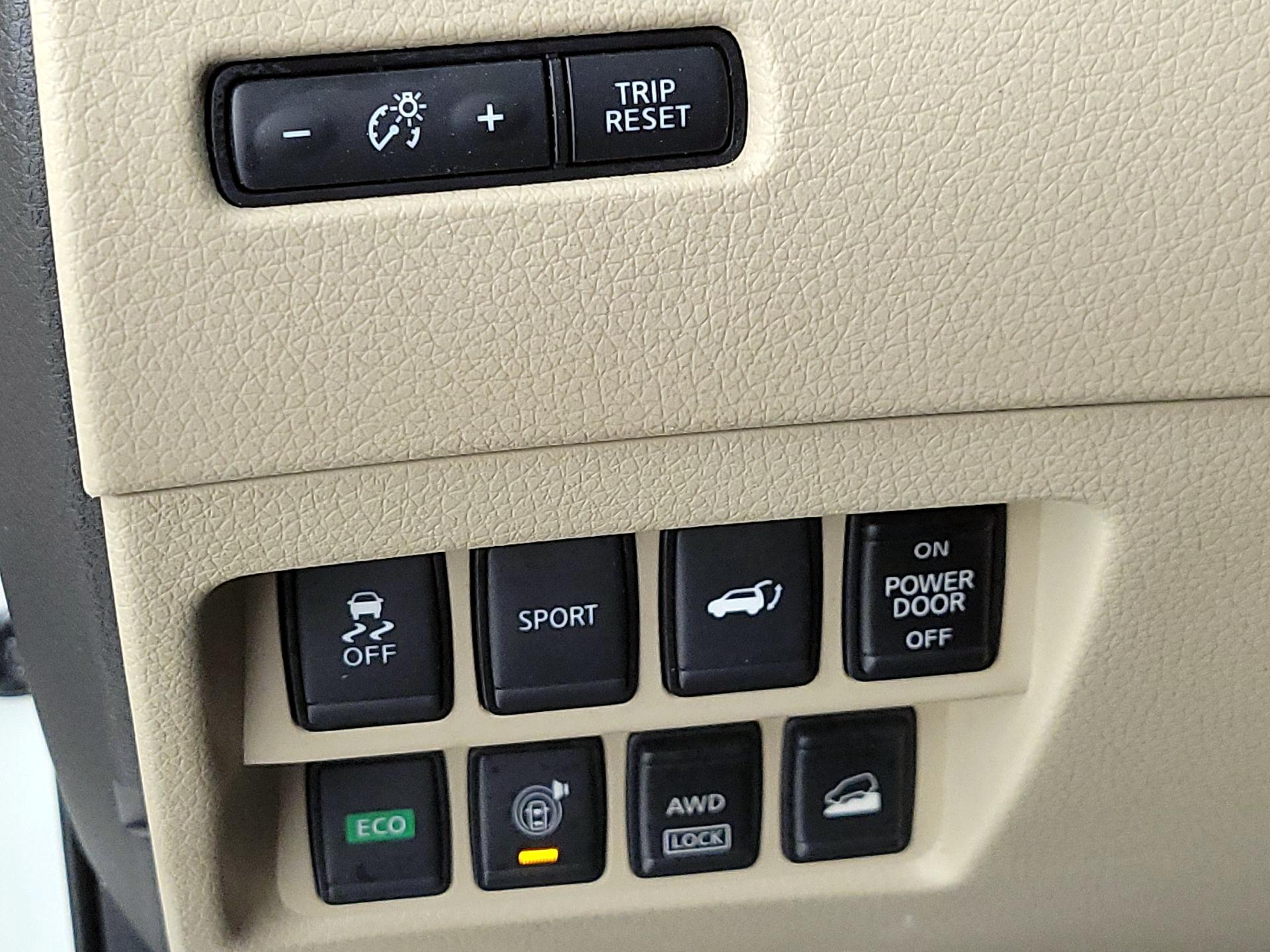 Thumbnail: 2016 Nissan Rogue - 13