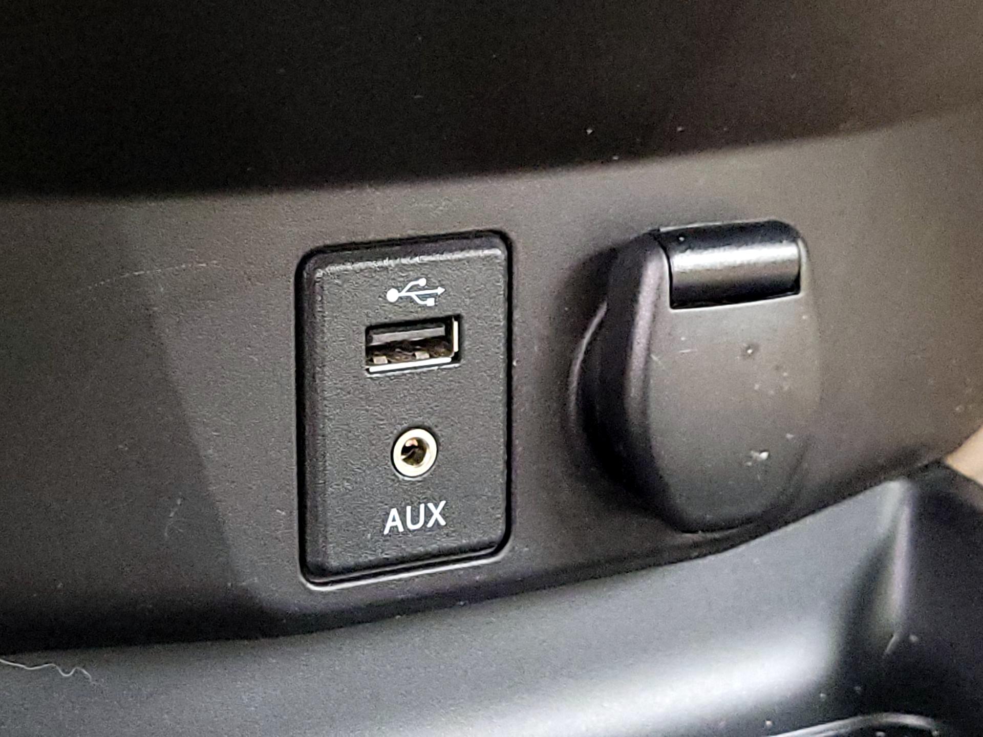 Thumbnail: 2016 Nissan Rogue - 19