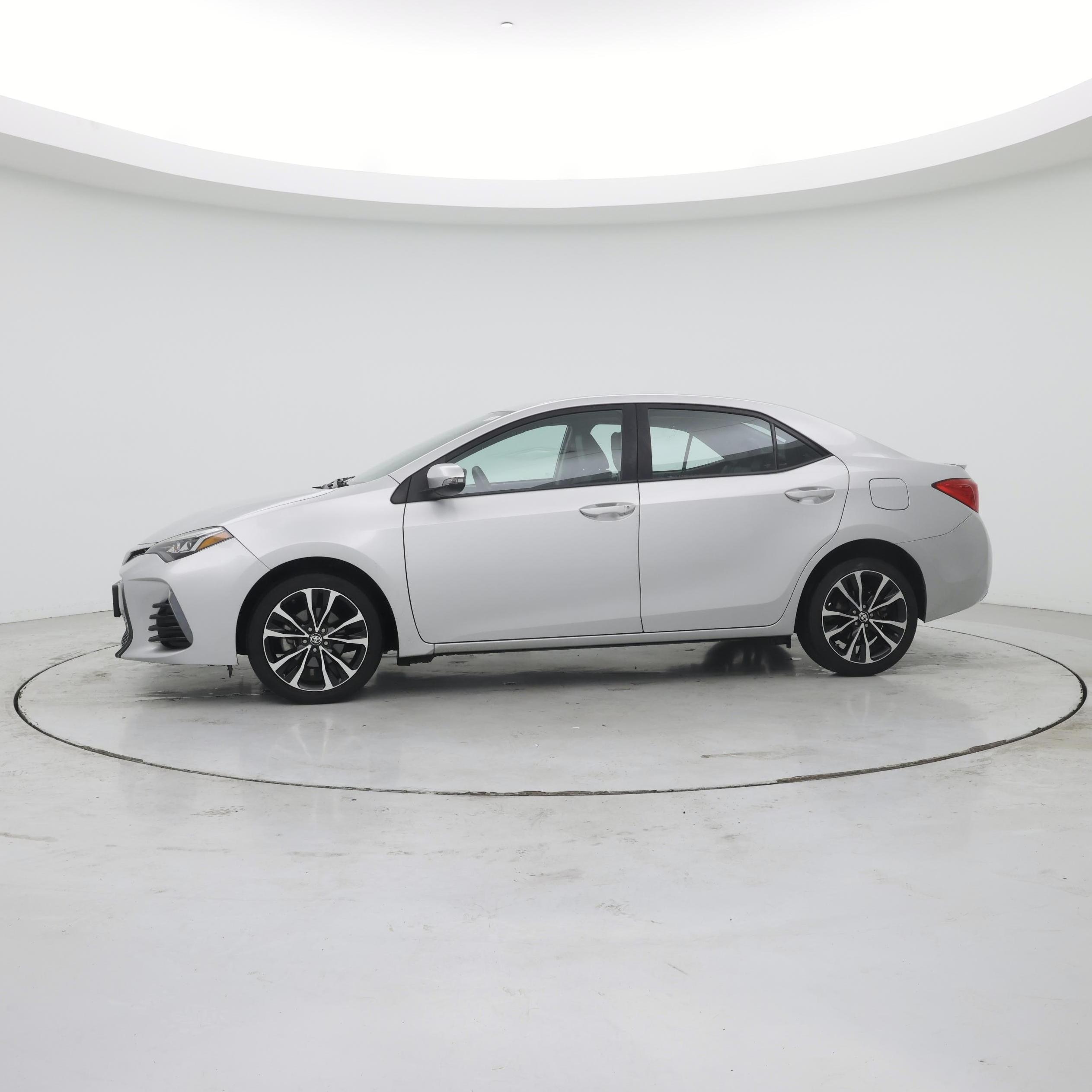 Thumbnail: 2017 Toyota Corolla - 3