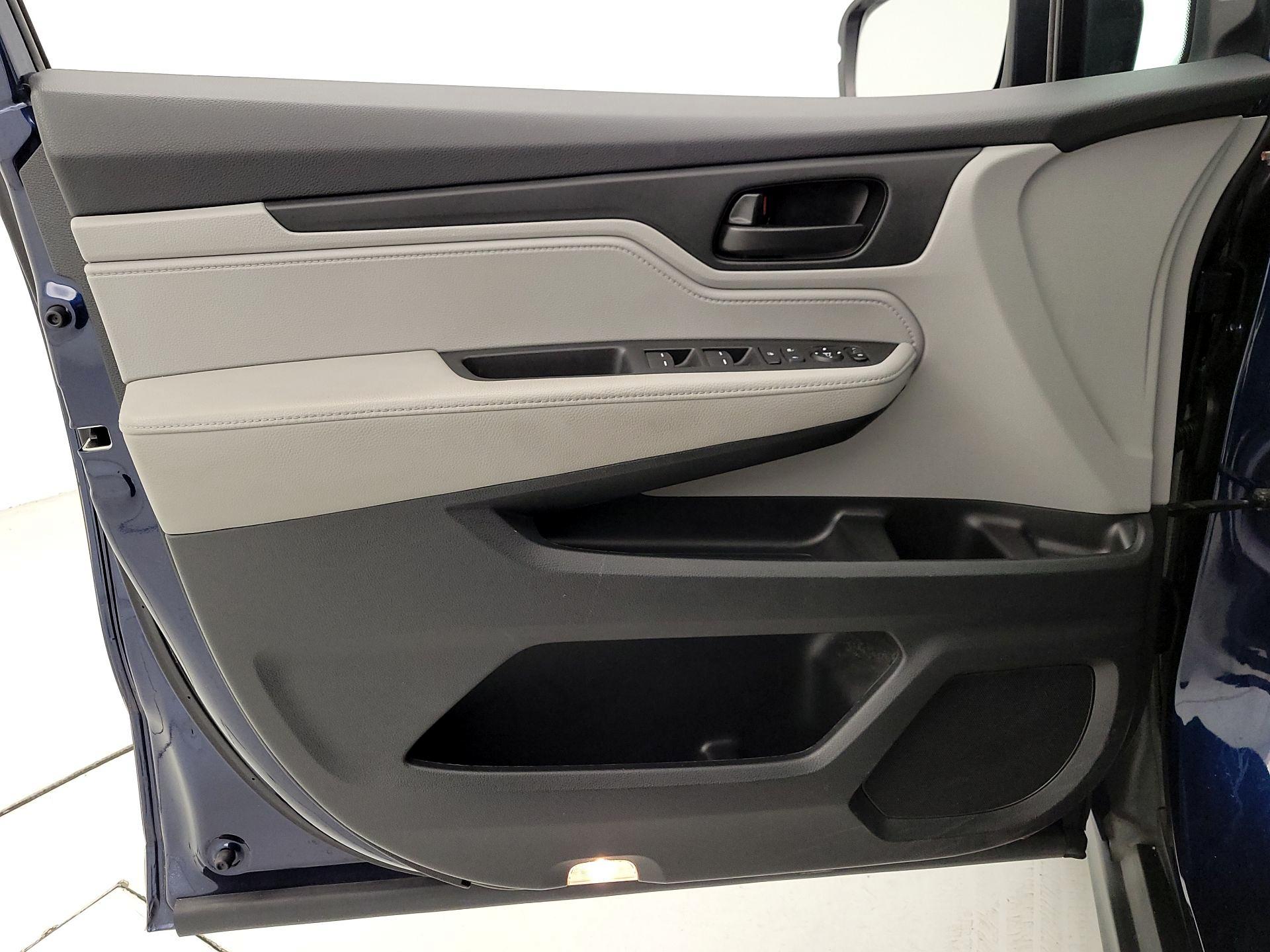 Thumbnail: 2021 Honda Odyssey - 12