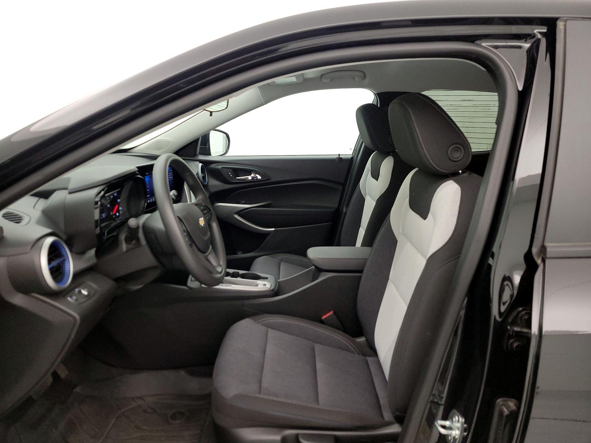 Thumbnail: 2024 Chevrolet Trax - 11