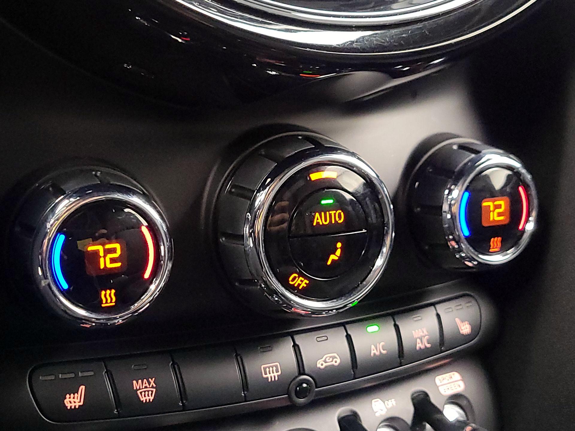 Thumbnail: 2023 MINI Cooper - 17