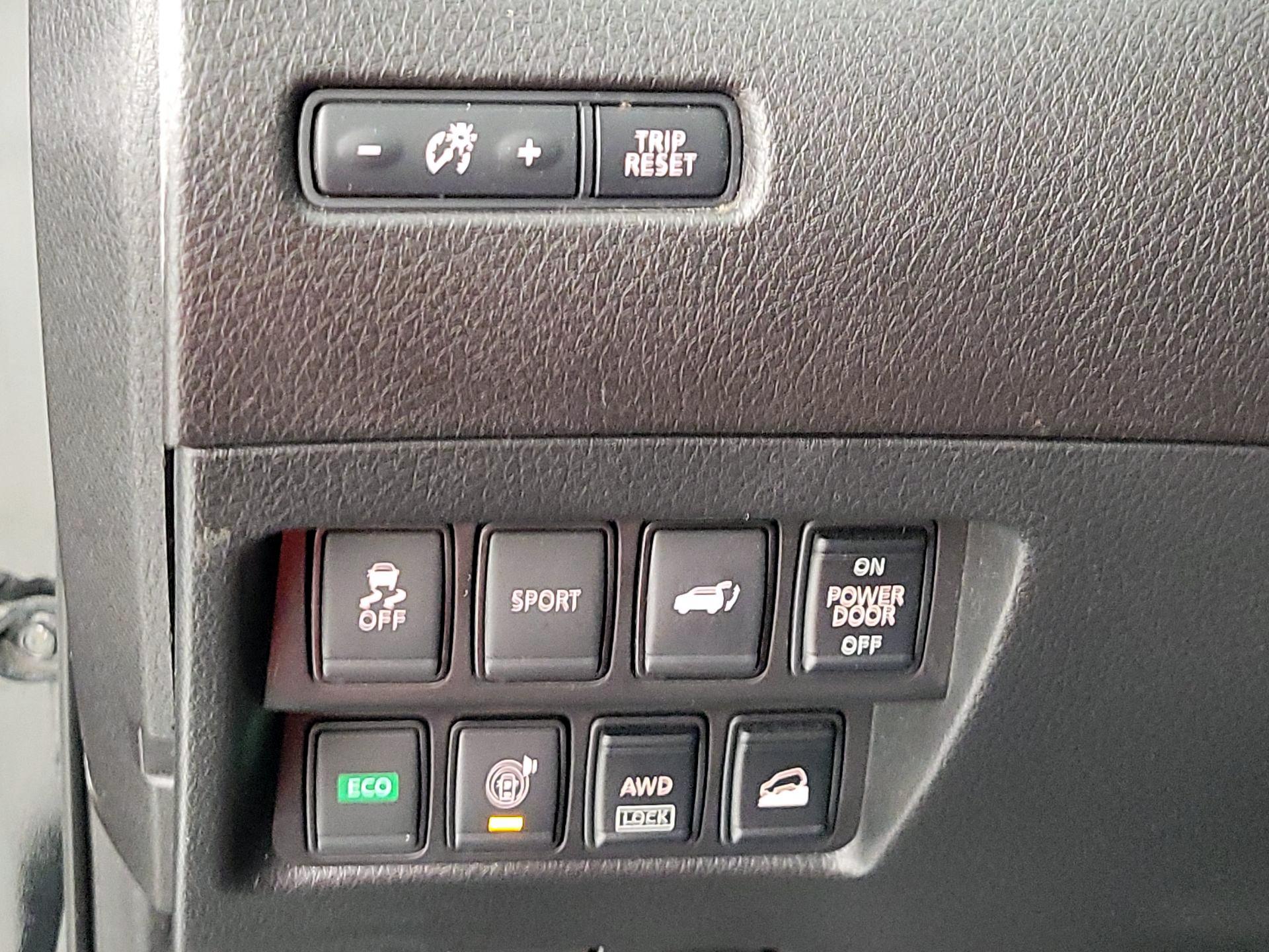 Thumbnail: 2016 Nissan Rogue - 13