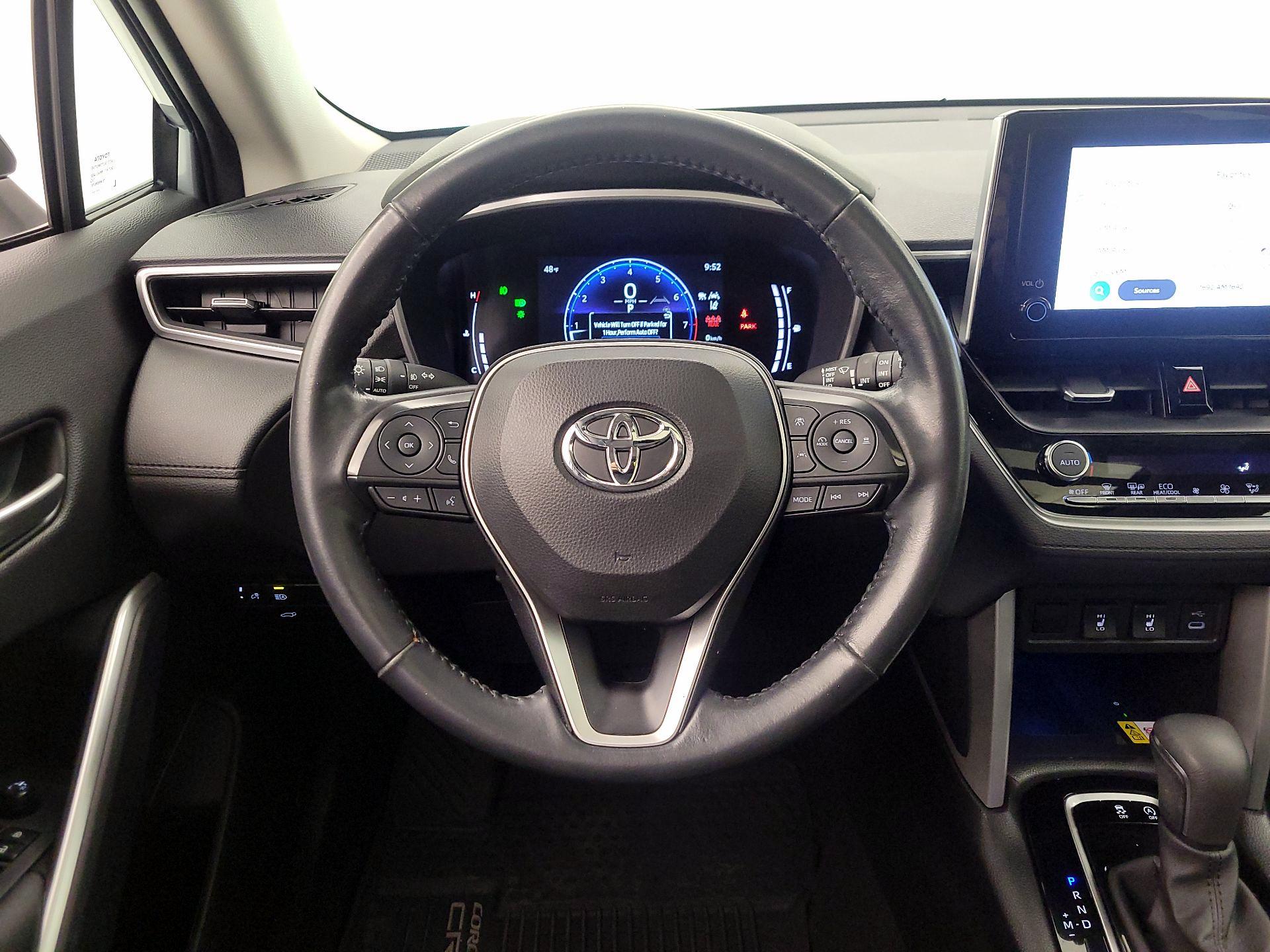 Thumbnail: 2023 Toyota Corolla Cross - 10