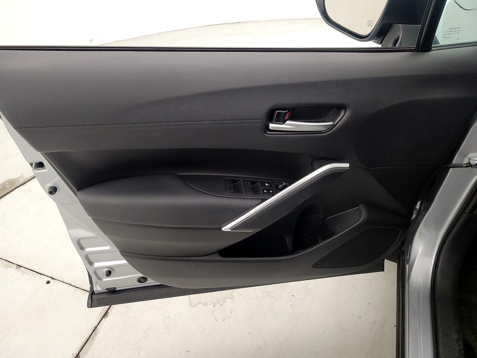 Thumbnail: 2023 Toyota Corolla Cross - 12