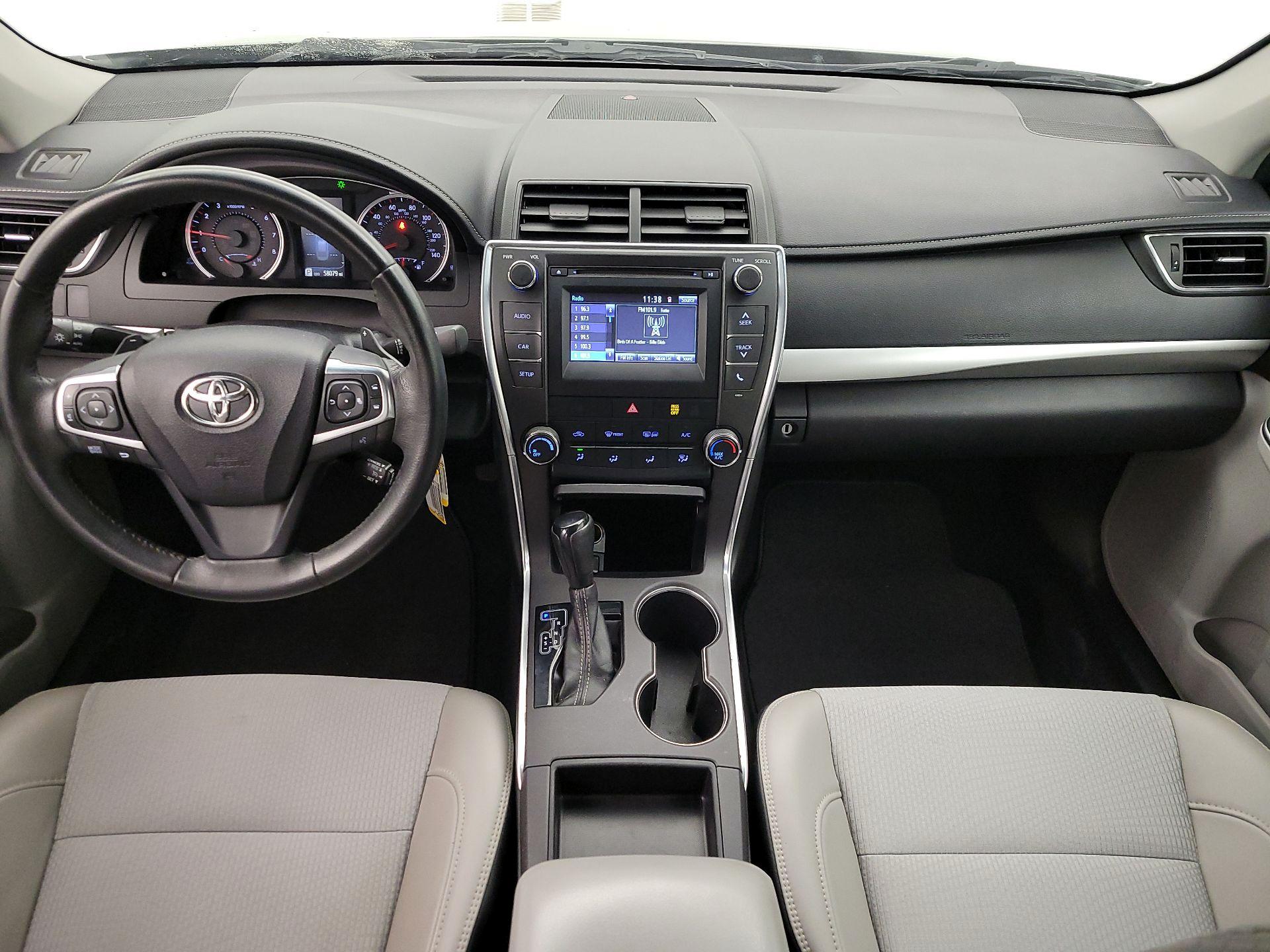 Thumbnail: 2017 Toyota Camry - 9