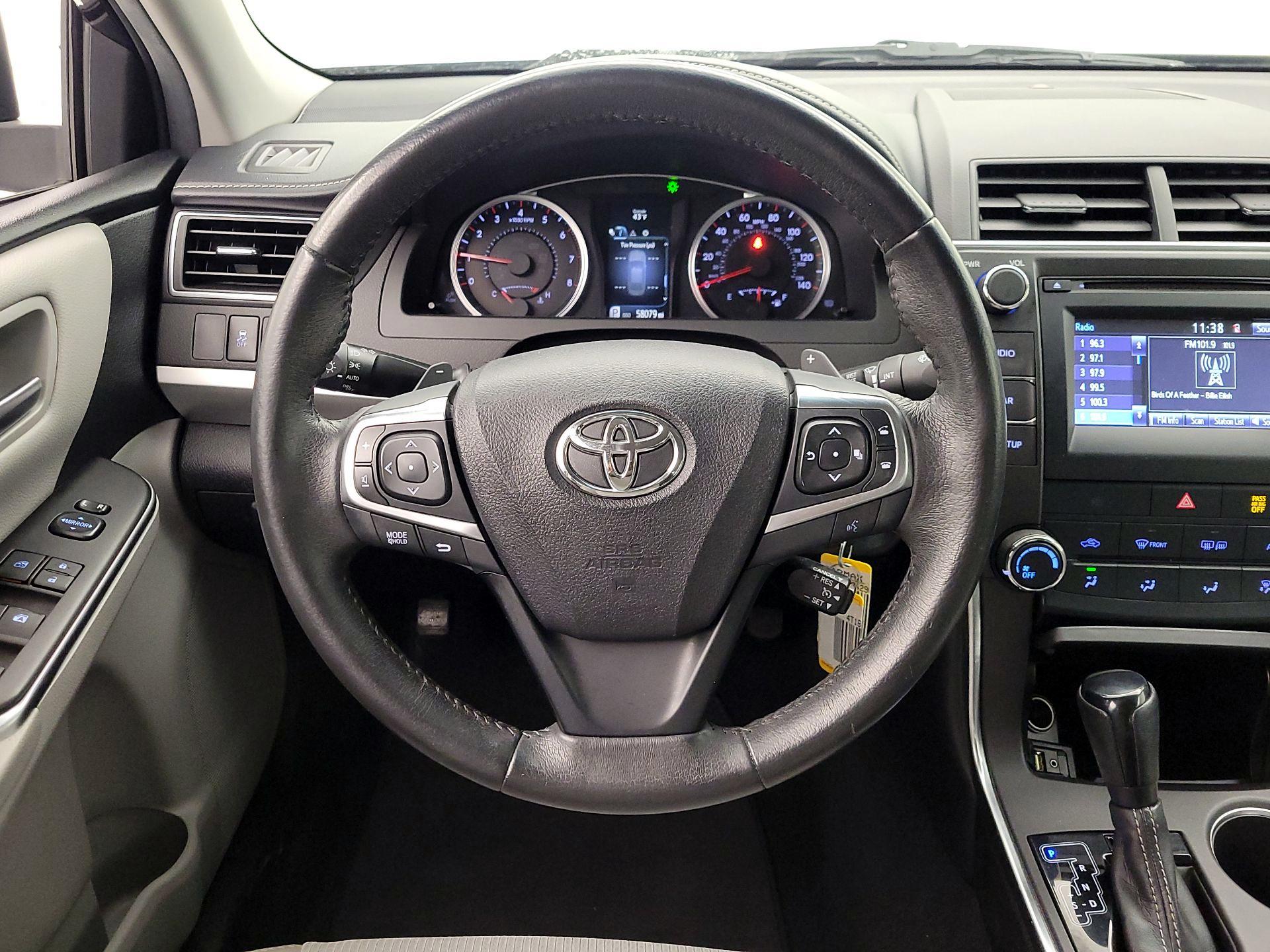 Thumbnail: 2017 Toyota Camry - 10