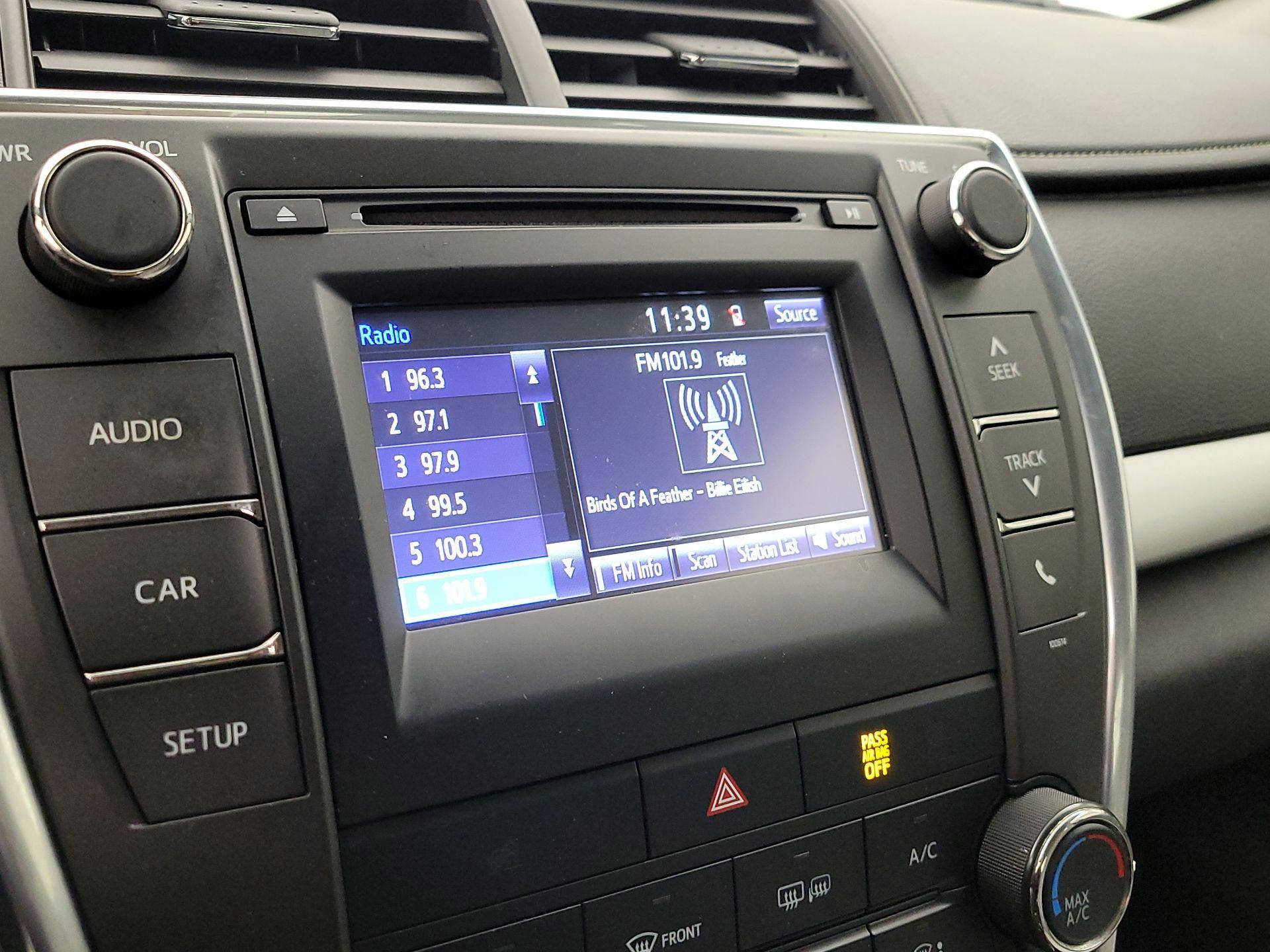 Thumbnail: 2017 Toyota Camry - 14