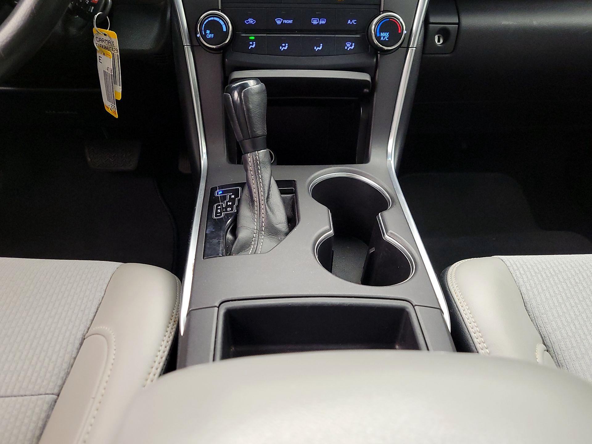 Thumbnail: 2017 Toyota Camry - 16