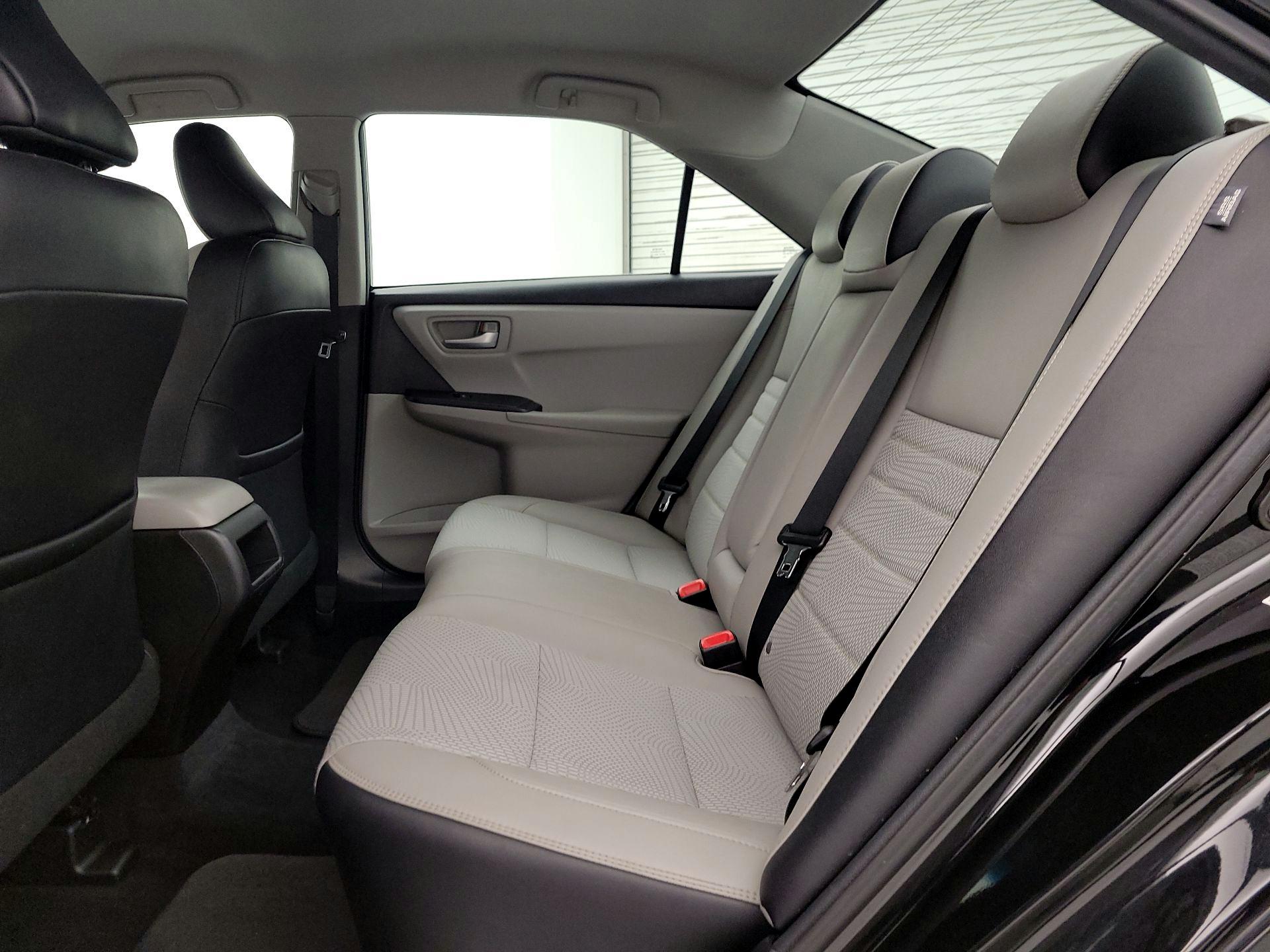 Thumbnail: 2017 Toyota Camry - 18