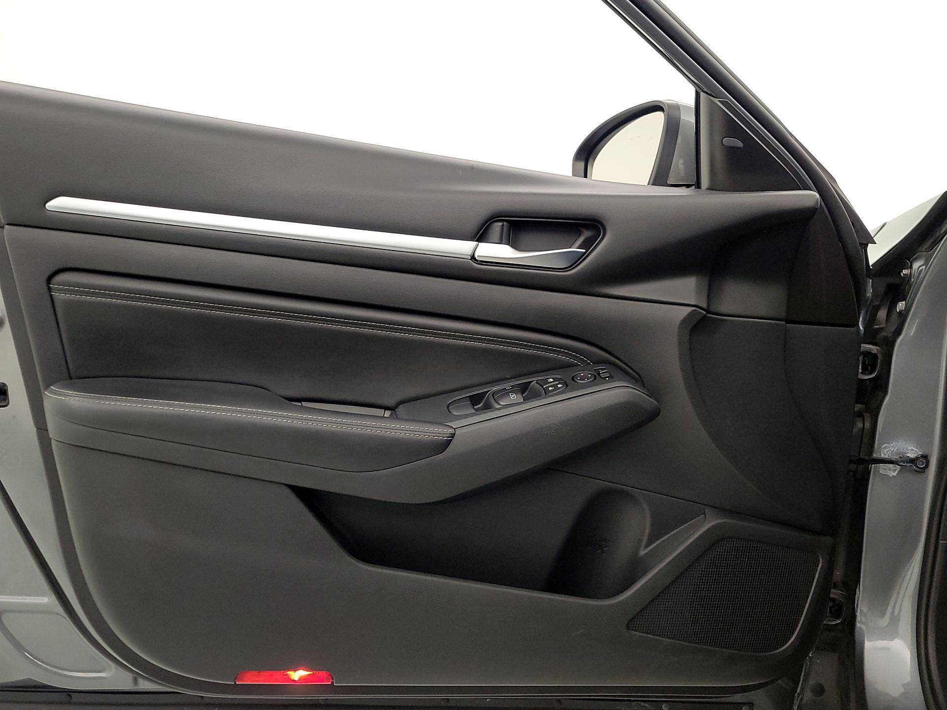 Thumbnail: 2019 Nissan Altima - 12