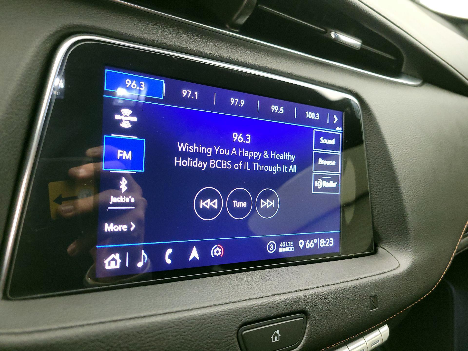 Thumbnail: 2020 Cadillac XT4 - 16