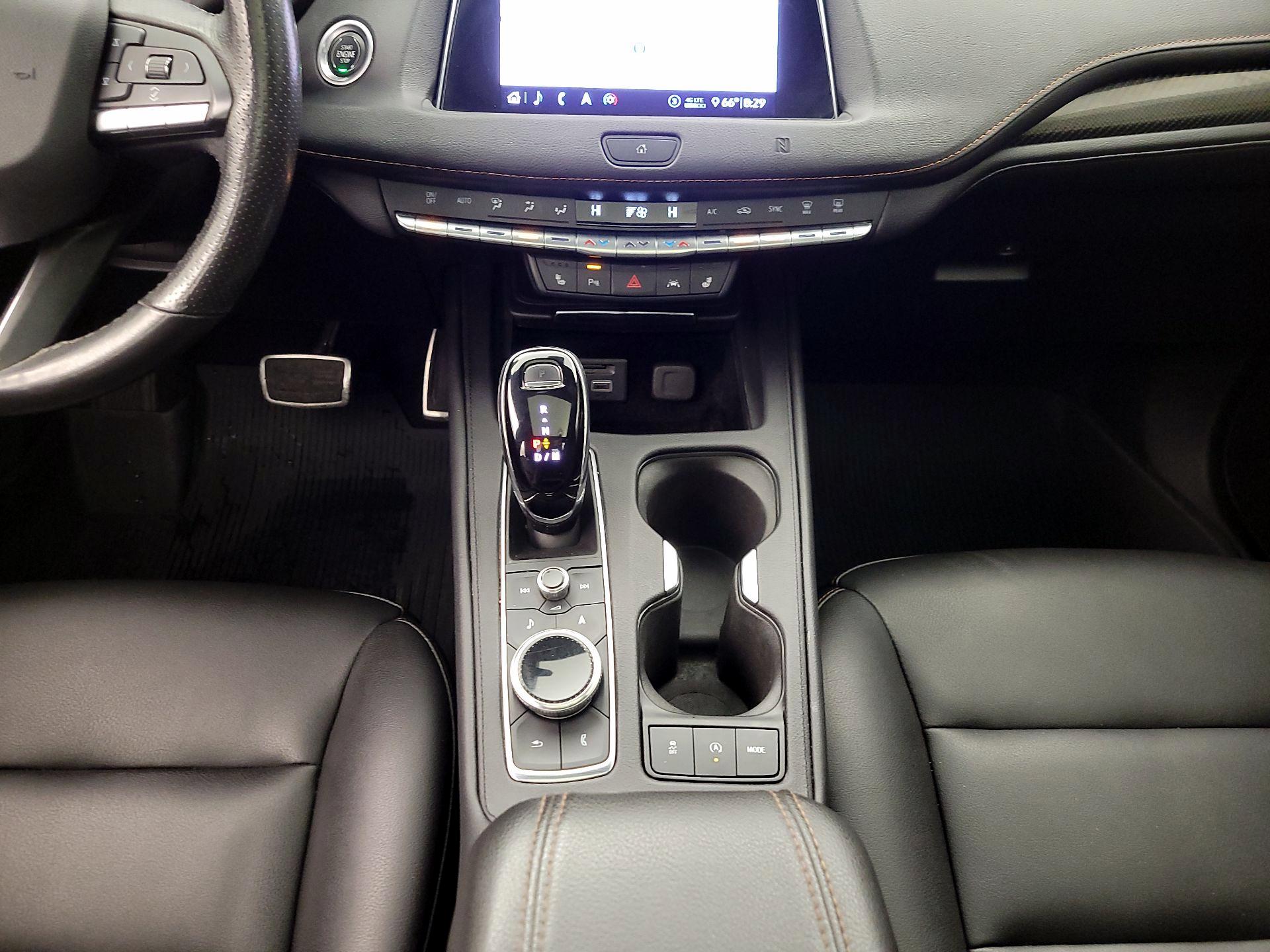 Thumbnail: 2020 Cadillac XT4 - 18