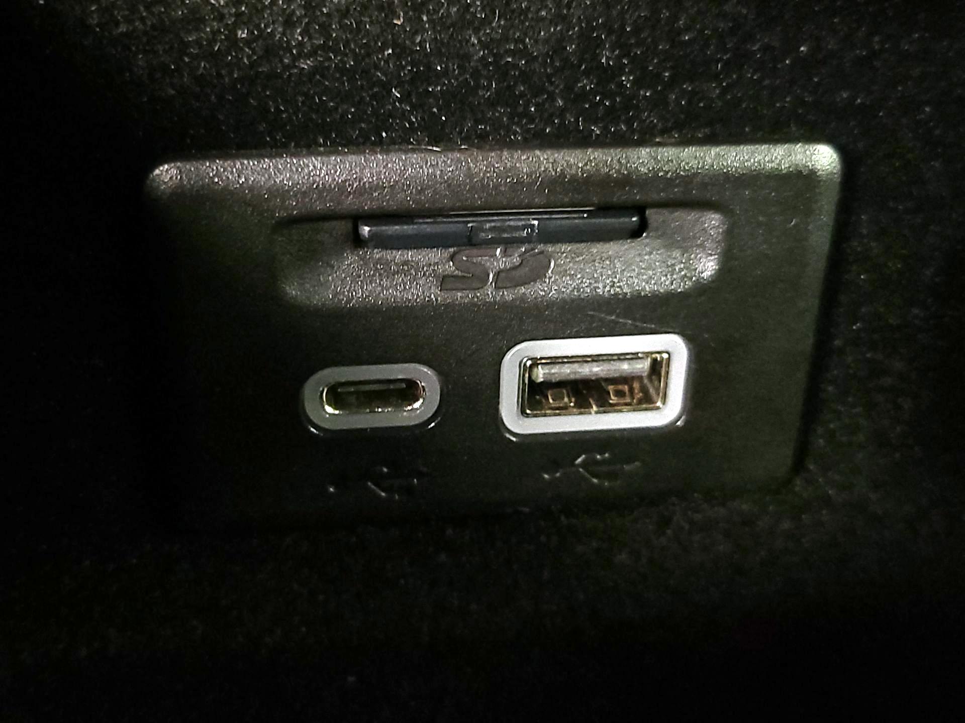 Thumbnail: 2020 Cadillac XT4 - 19