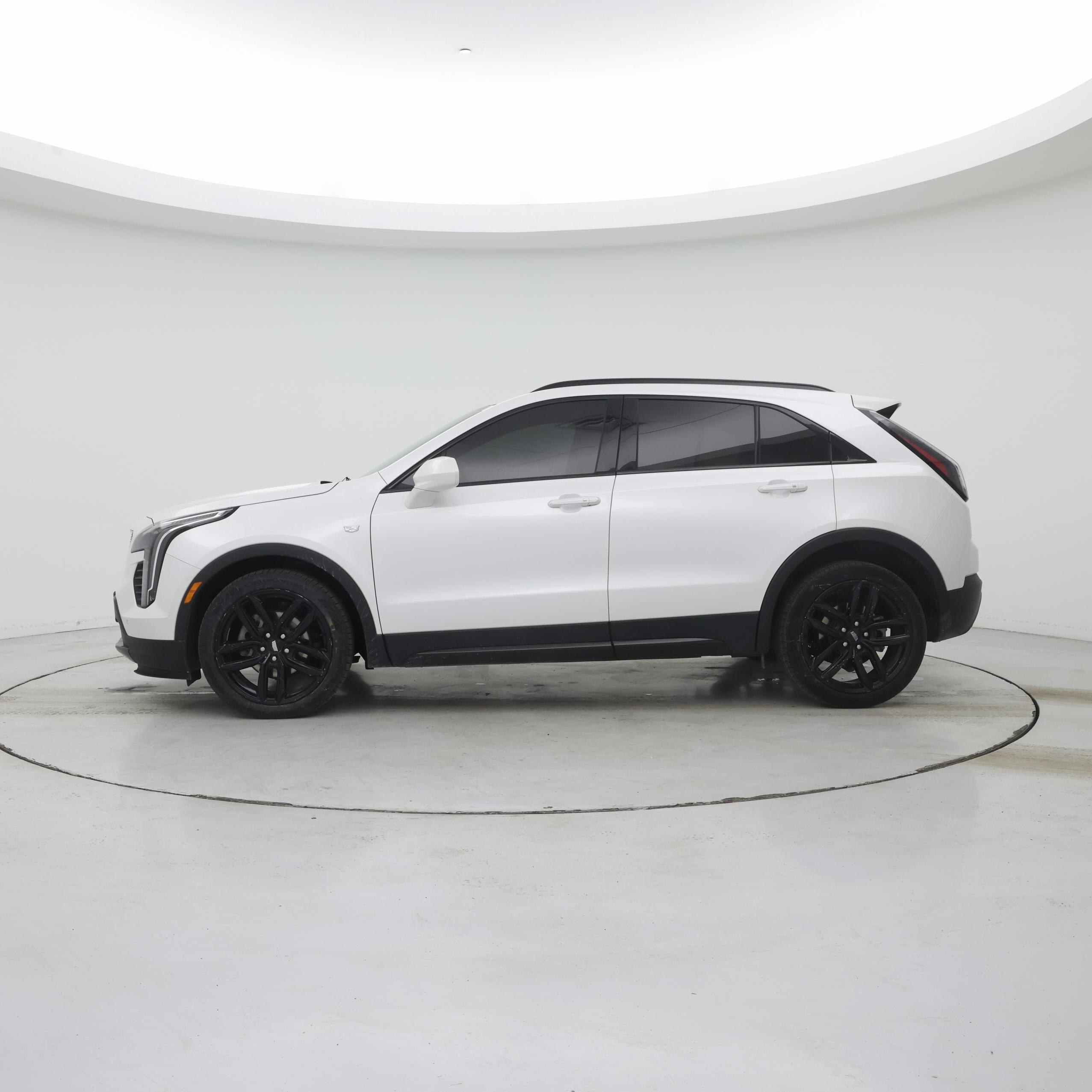 Thumbnail: 2020 Cadillac XT4 - 3