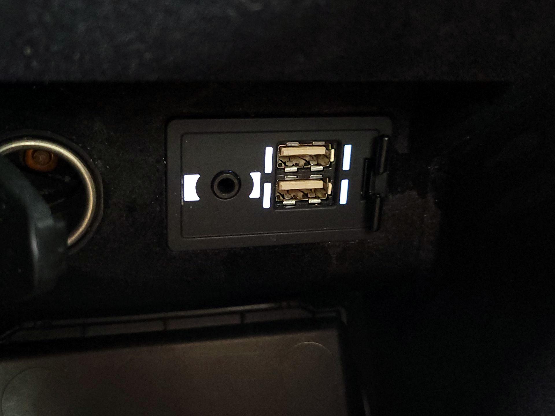 Thumbnail: 2018 Lexus ES - 19