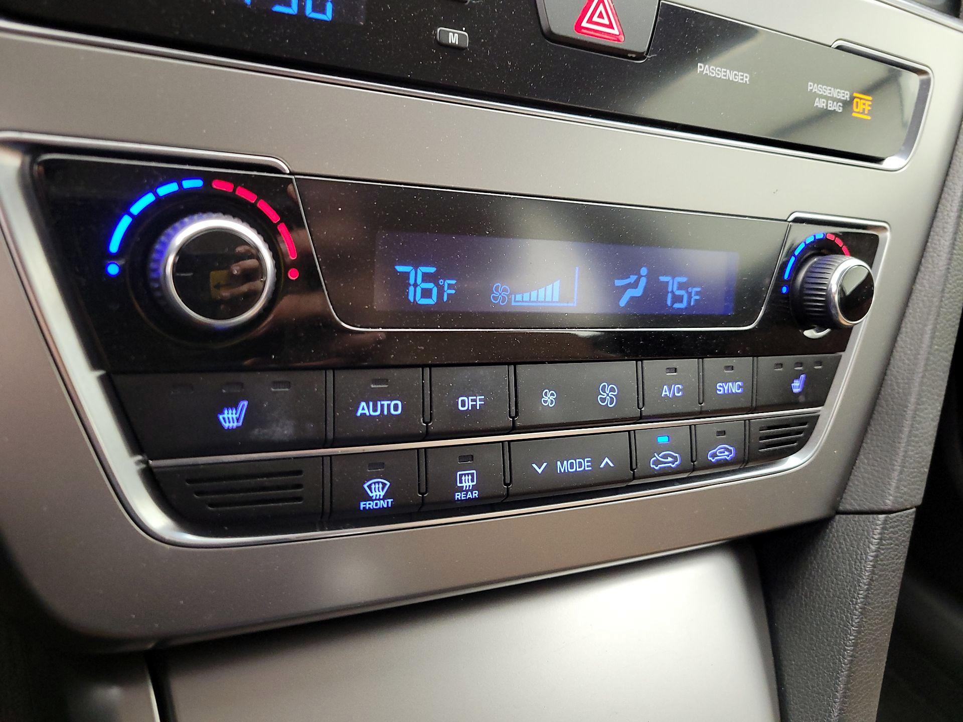 Thumbnail: 2015 Hyundai Sonata - 16