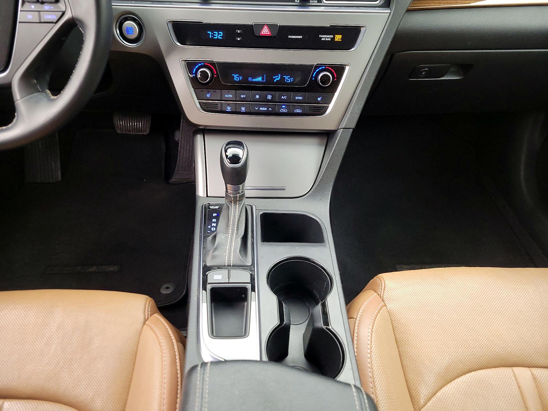 Thumbnail: 2015 Hyundai Sonata - 17