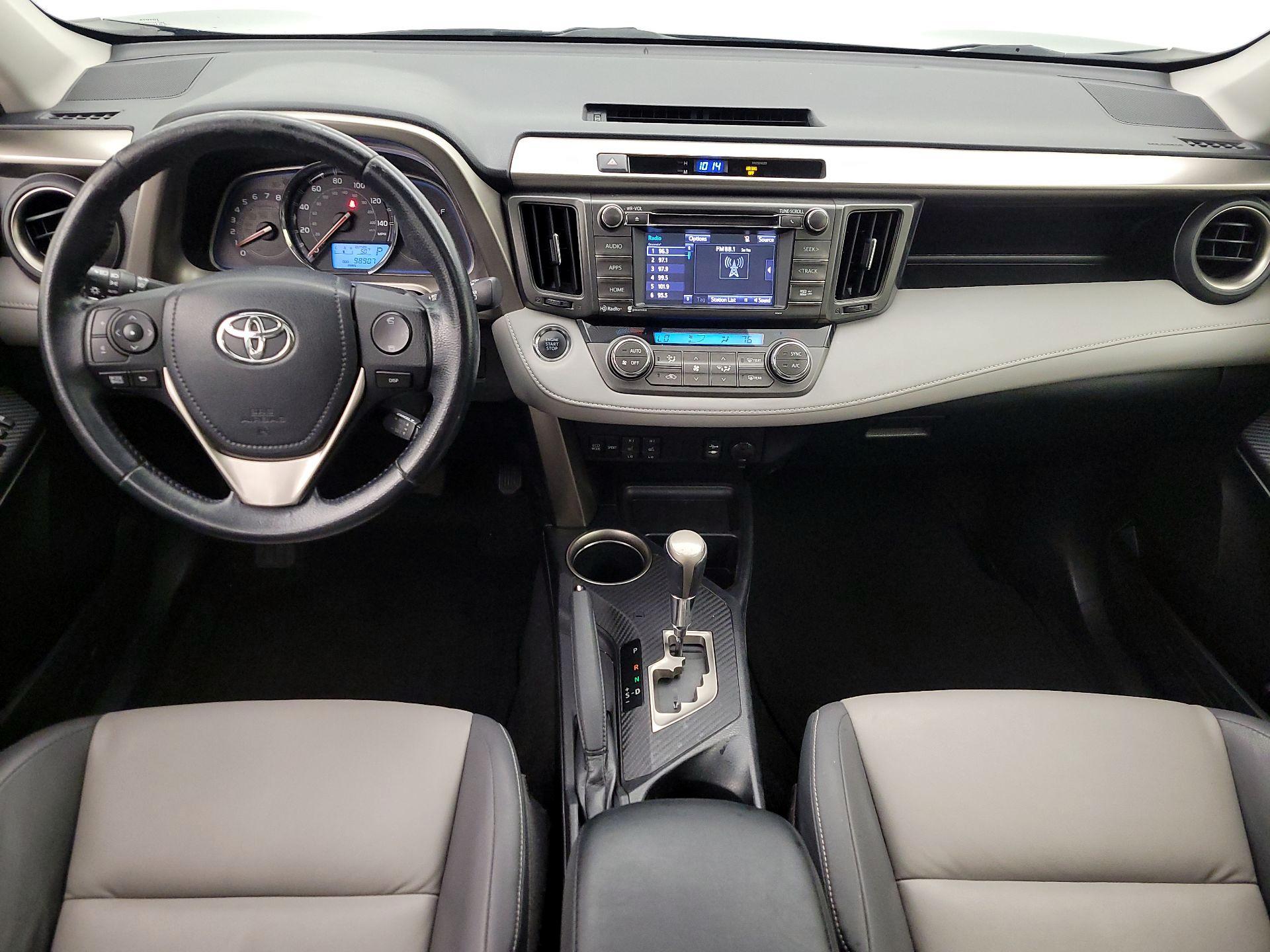 Thumbnail: 2015 Toyota RAV4 - 9