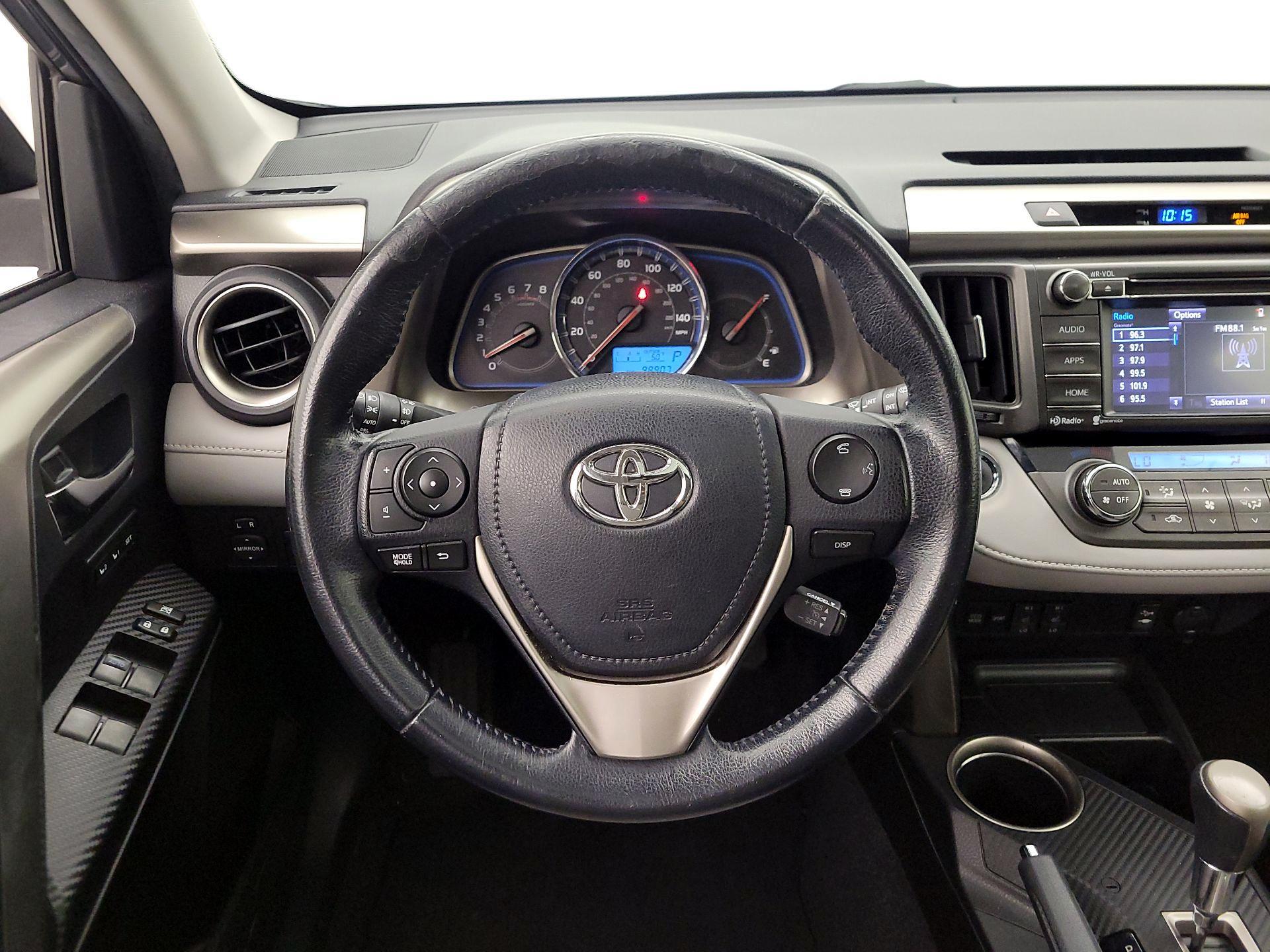 Thumbnail: 2015 Toyota RAV4 - 10