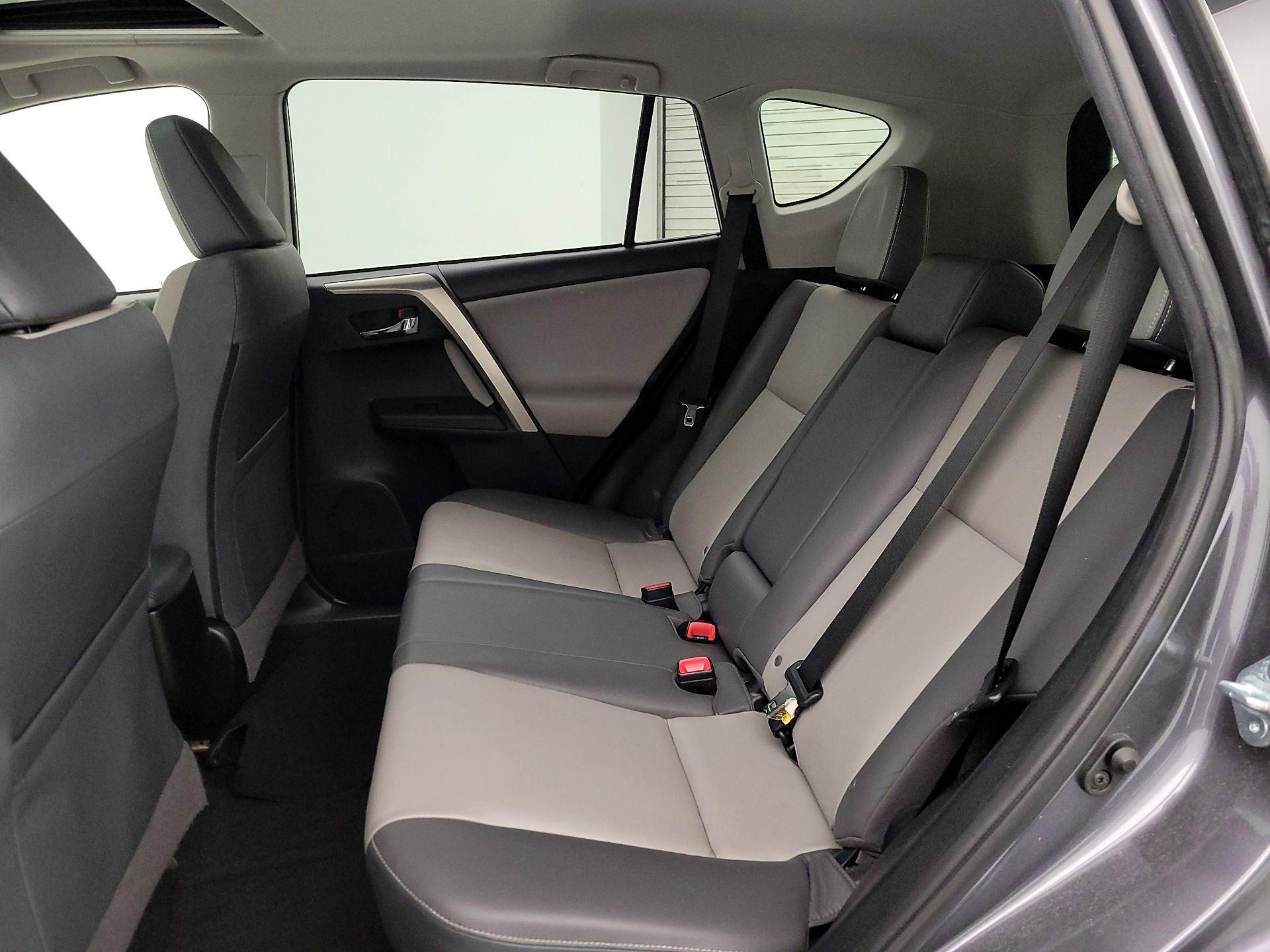 Thumbnail: 2015 Toyota RAV4 - 20