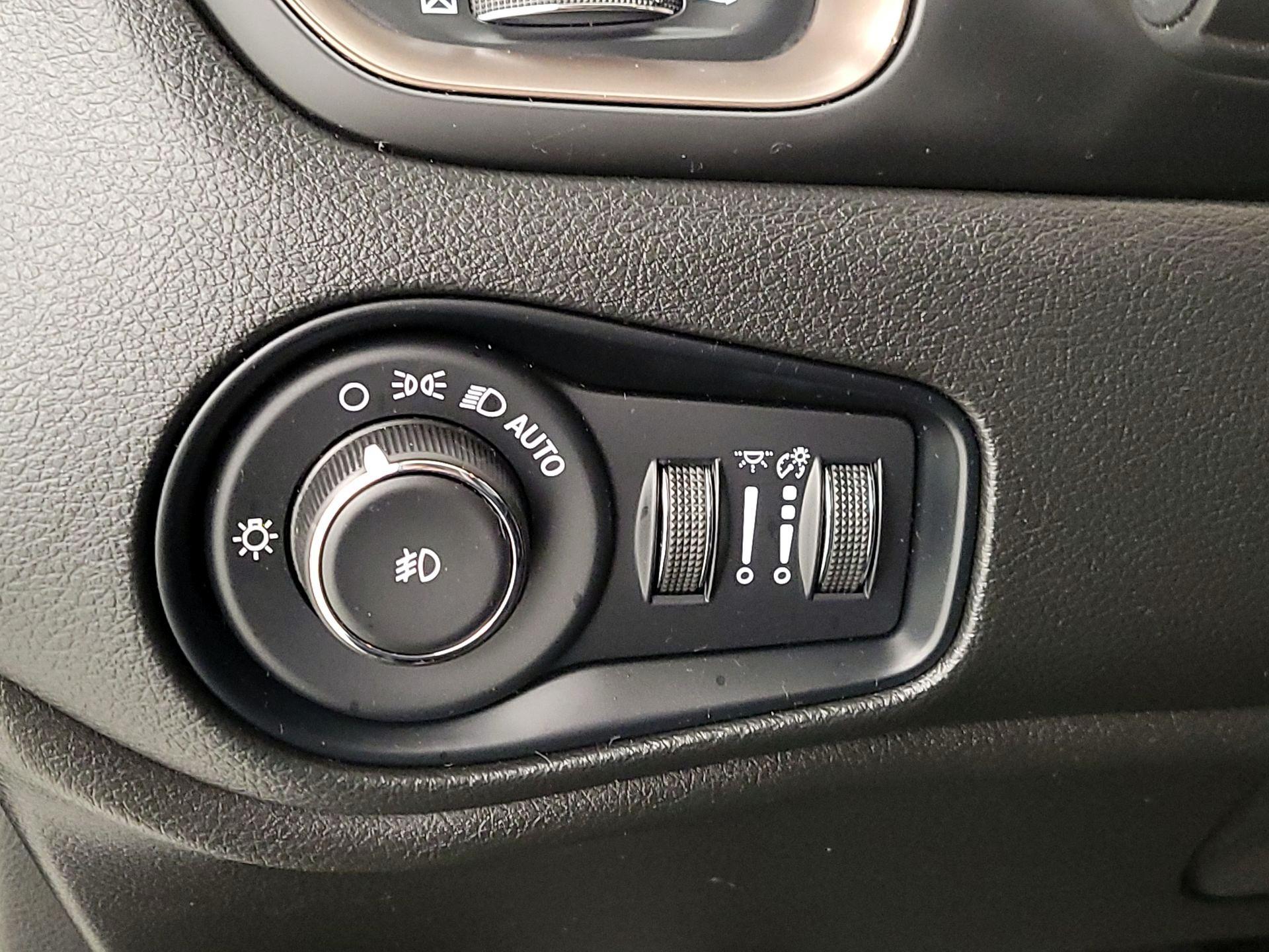 Thumbnail: 2023 Jeep Renegade - 13