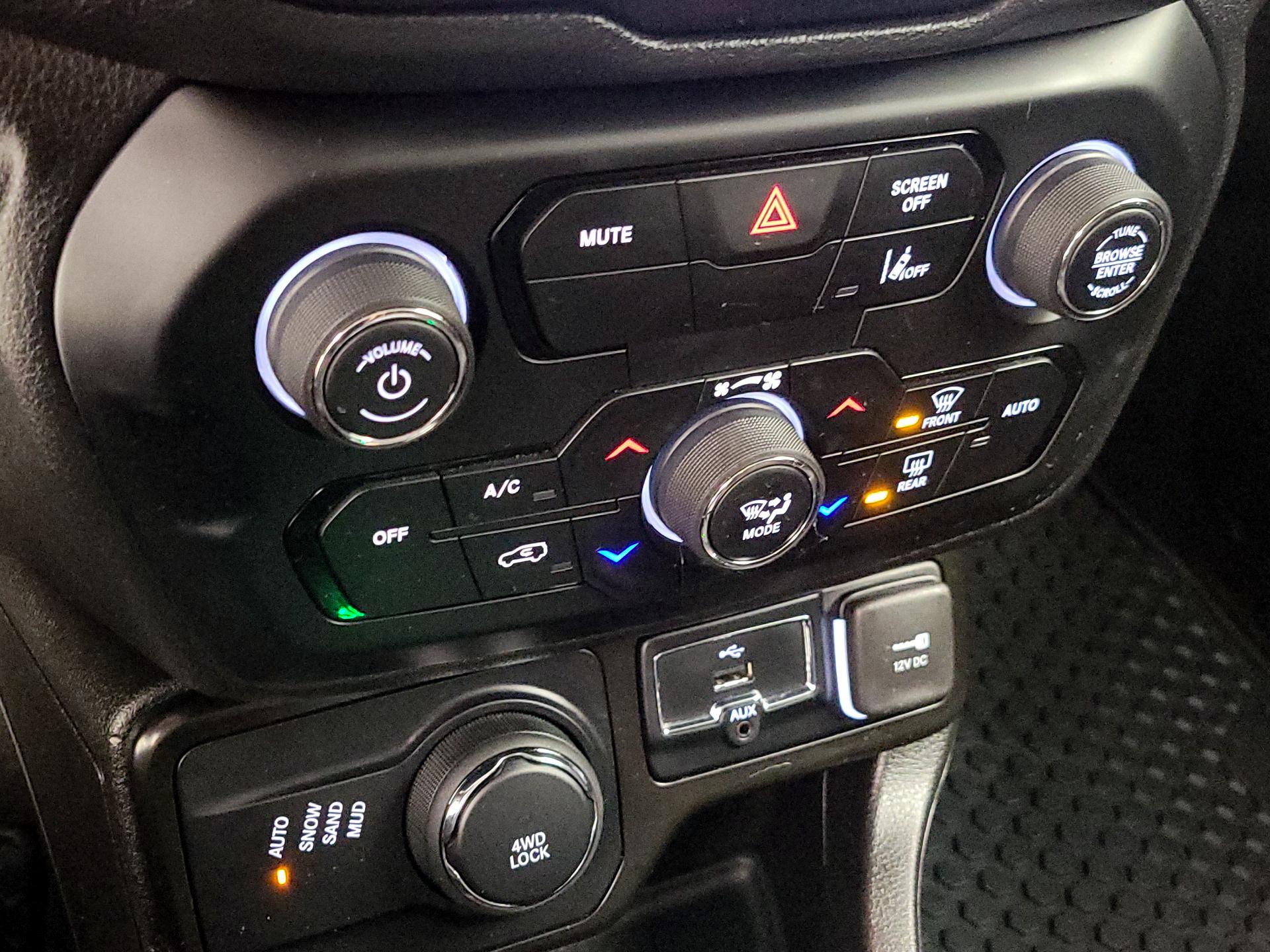 Thumbnail: 2023 Jeep Renegade - 17