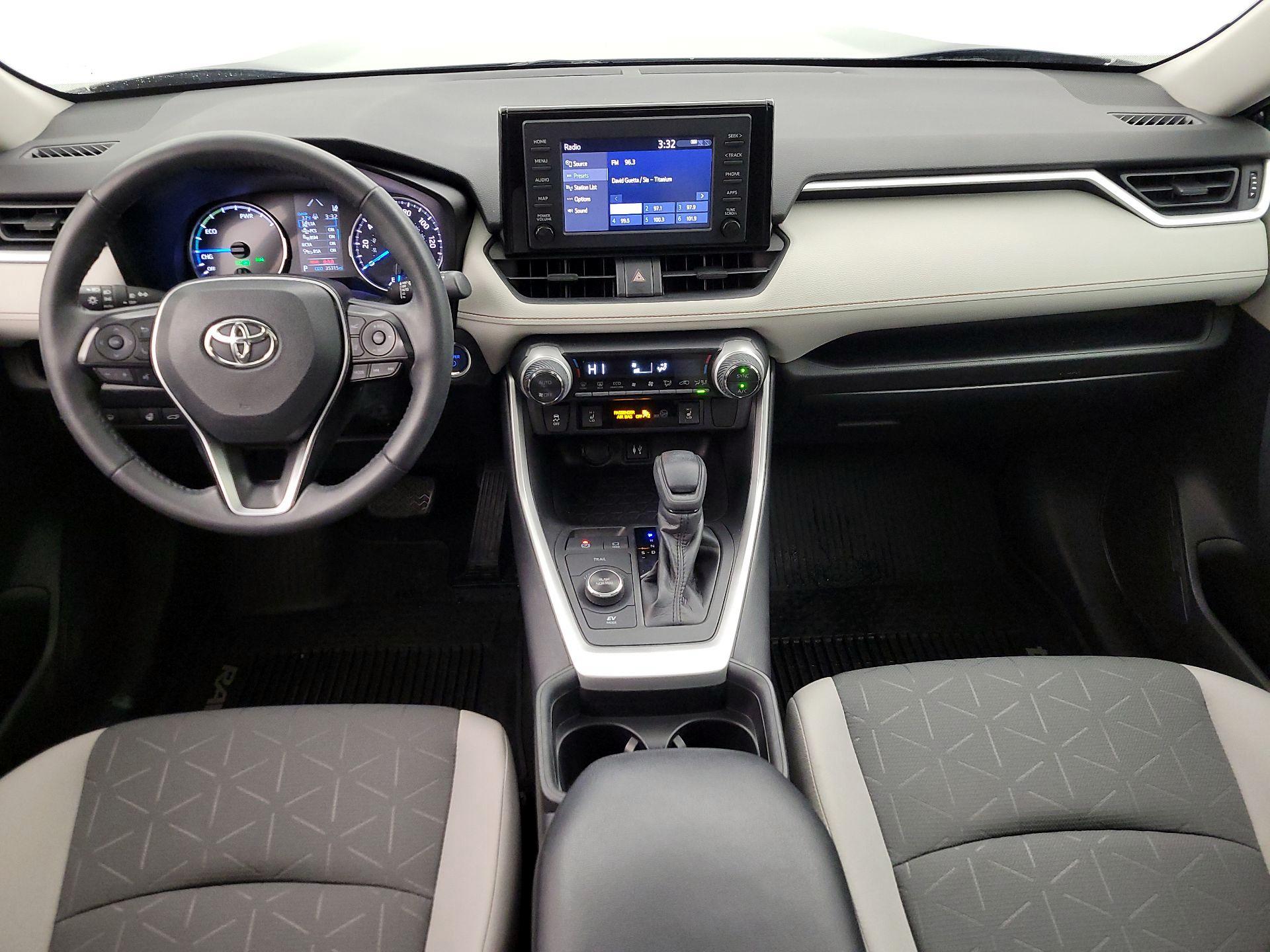 Thumbnail: 2019 Toyota RAV4 - 9