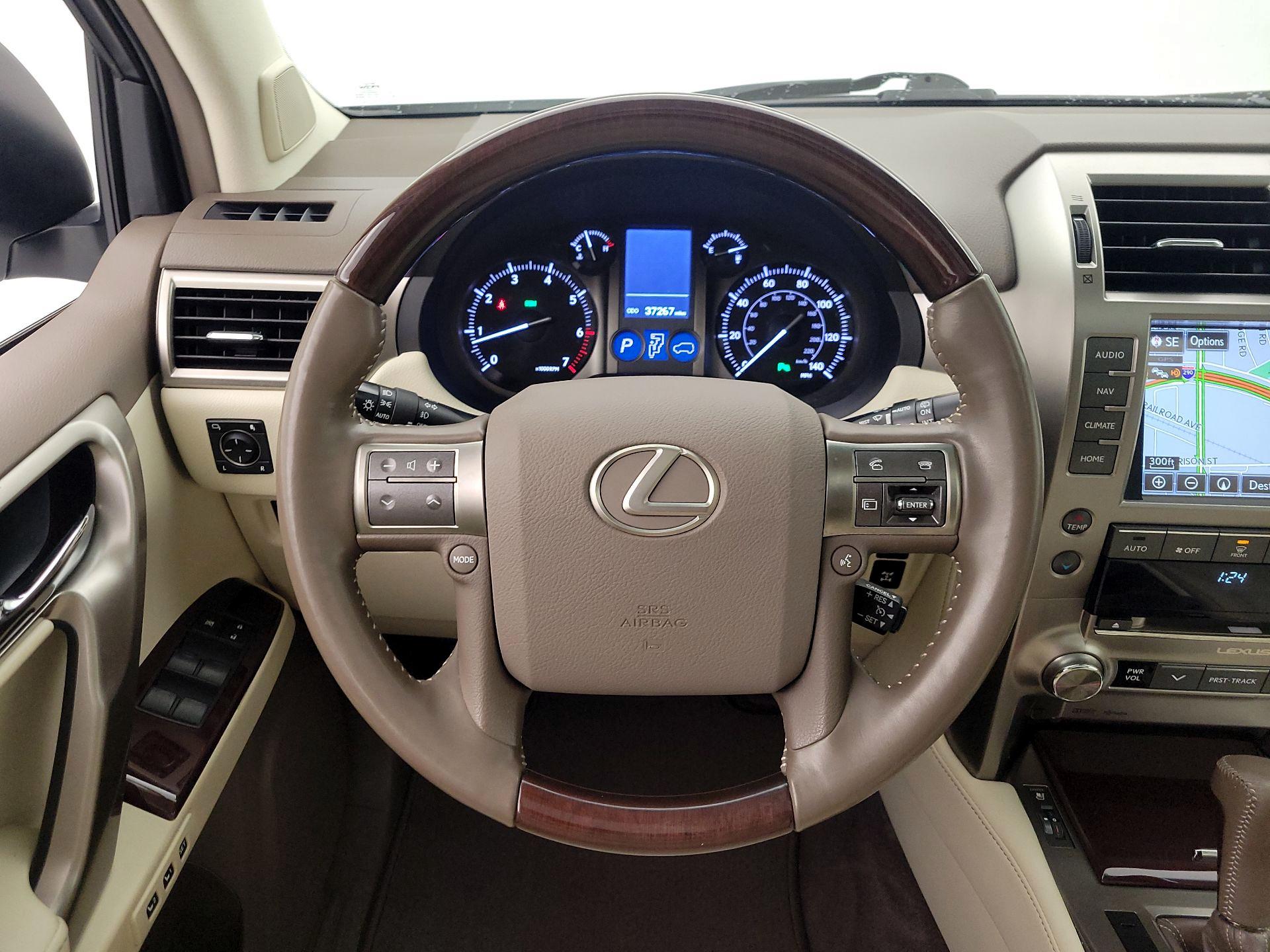 Thumbnail: 2019 Lexus GX - 10