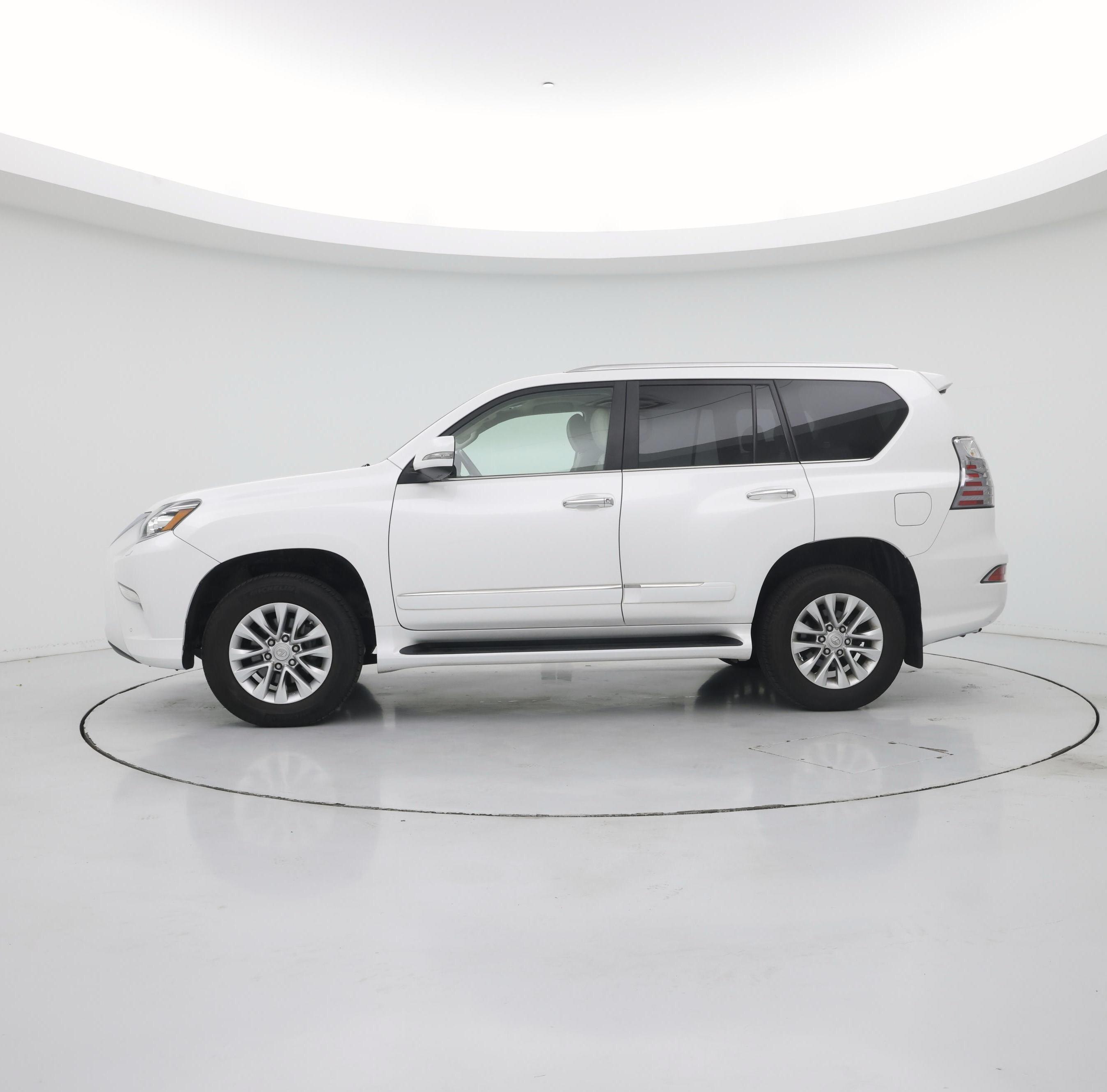 Thumbnail: 2019 Lexus GX - 3