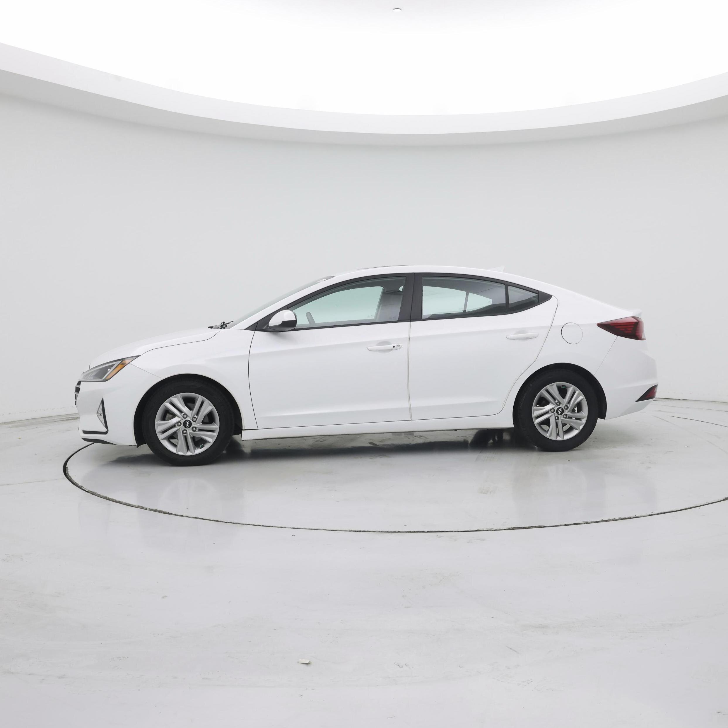 Thumbnail: 2020 Hyundai Elantra - 3