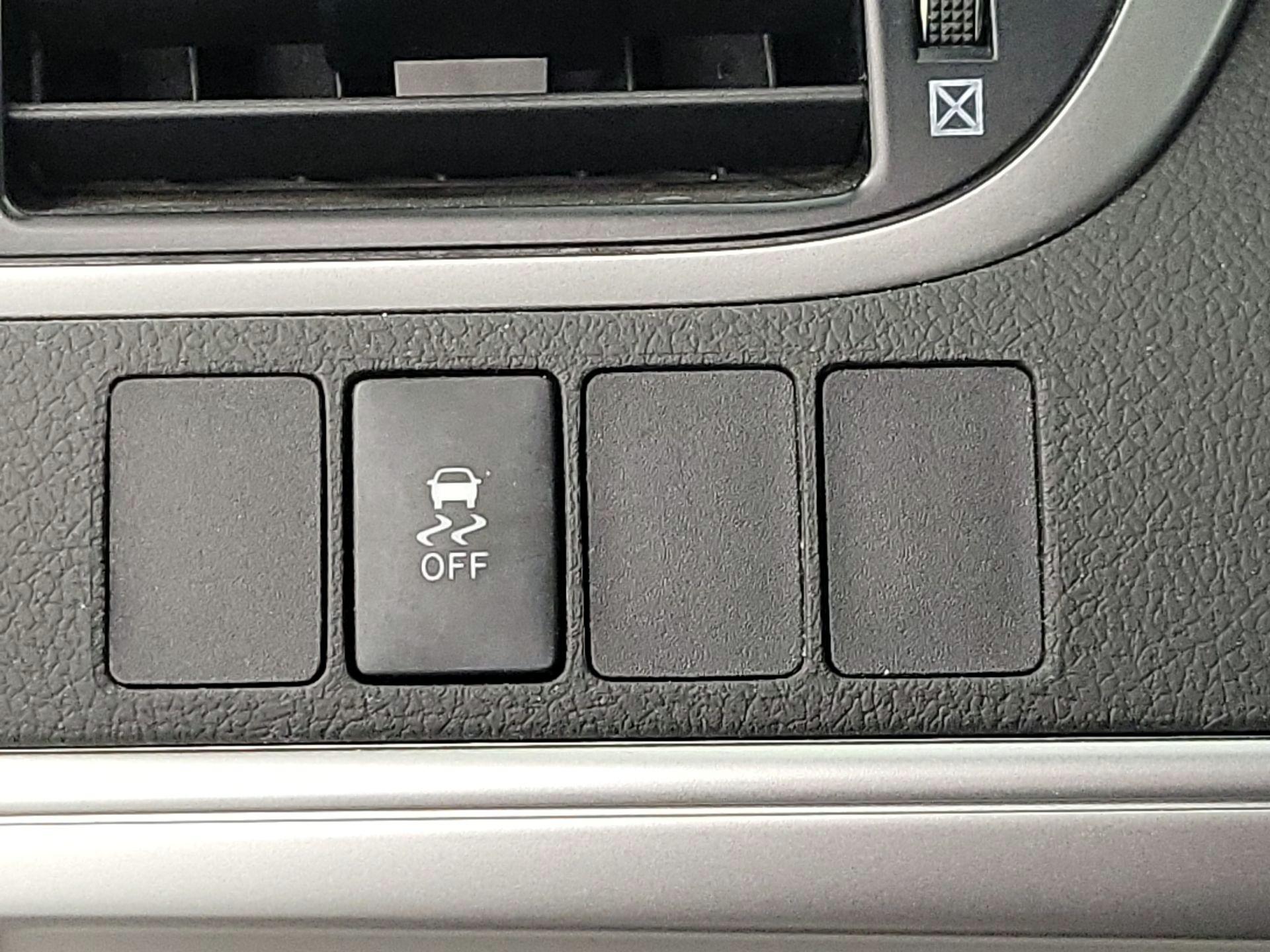 Thumbnail: 2014 Toyota Camry - 13