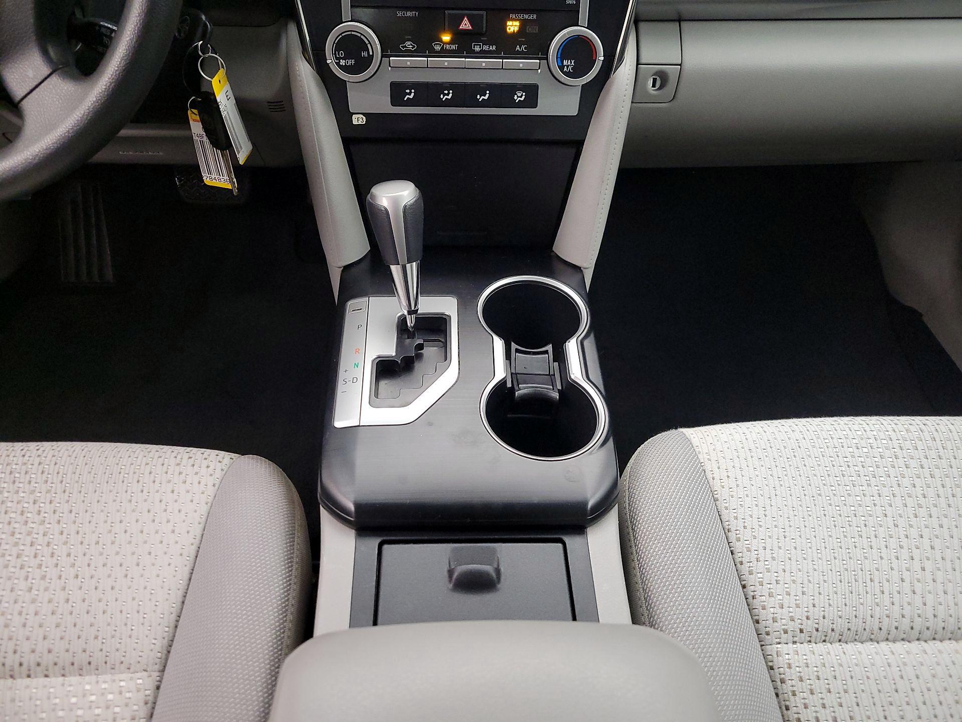 Thumbnail: 2014 Toyota Camry - 17