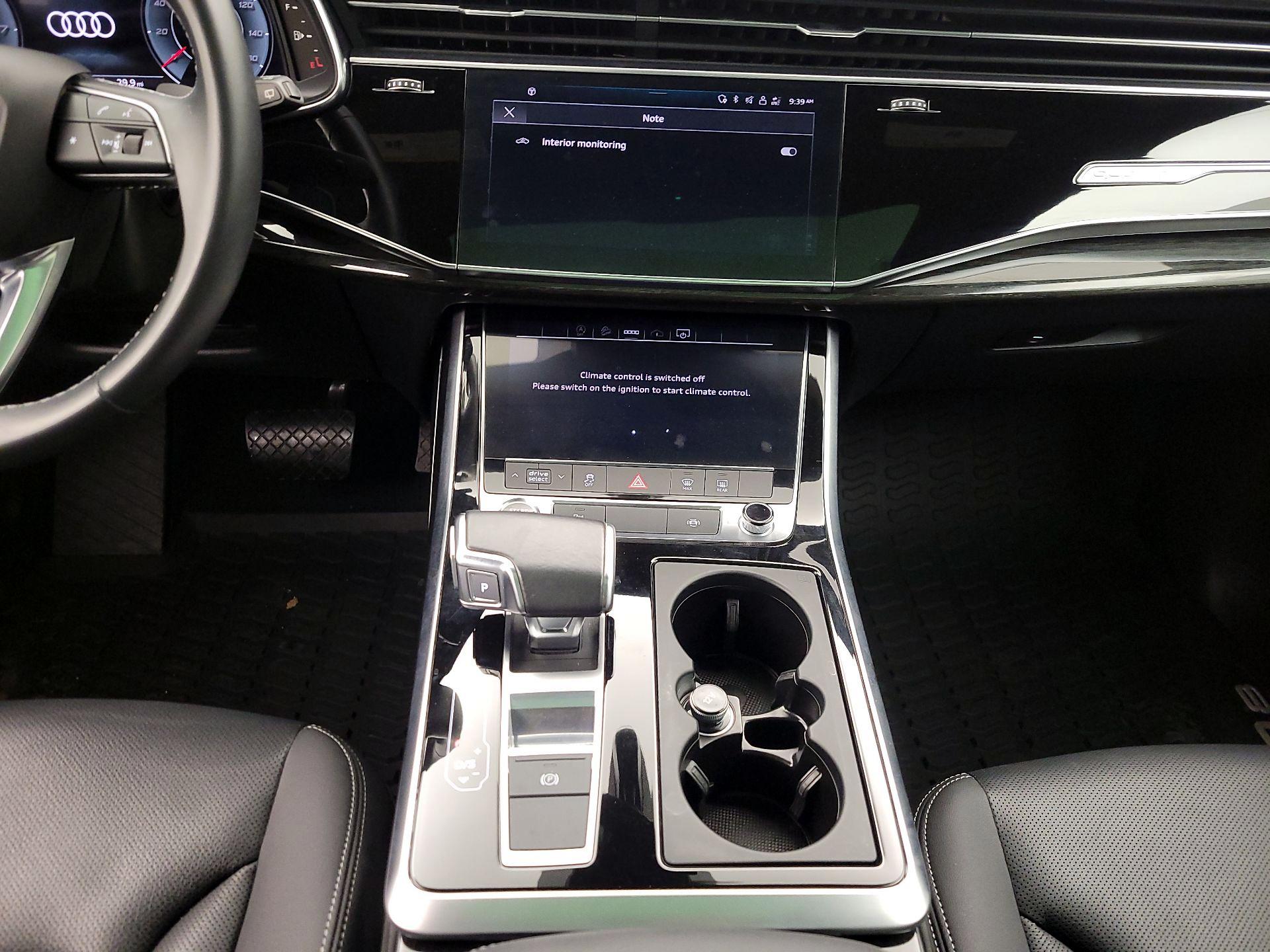 Thumbnail: 2021 Audi Q8 - 18