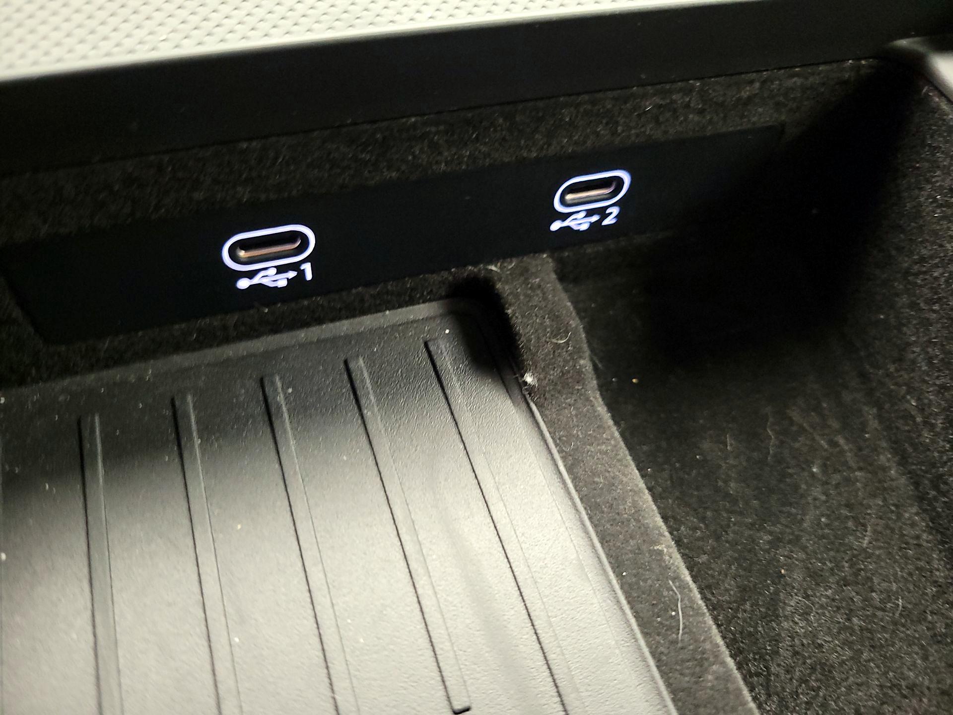 Thumbnail: 2021 Audi Q8 - 19