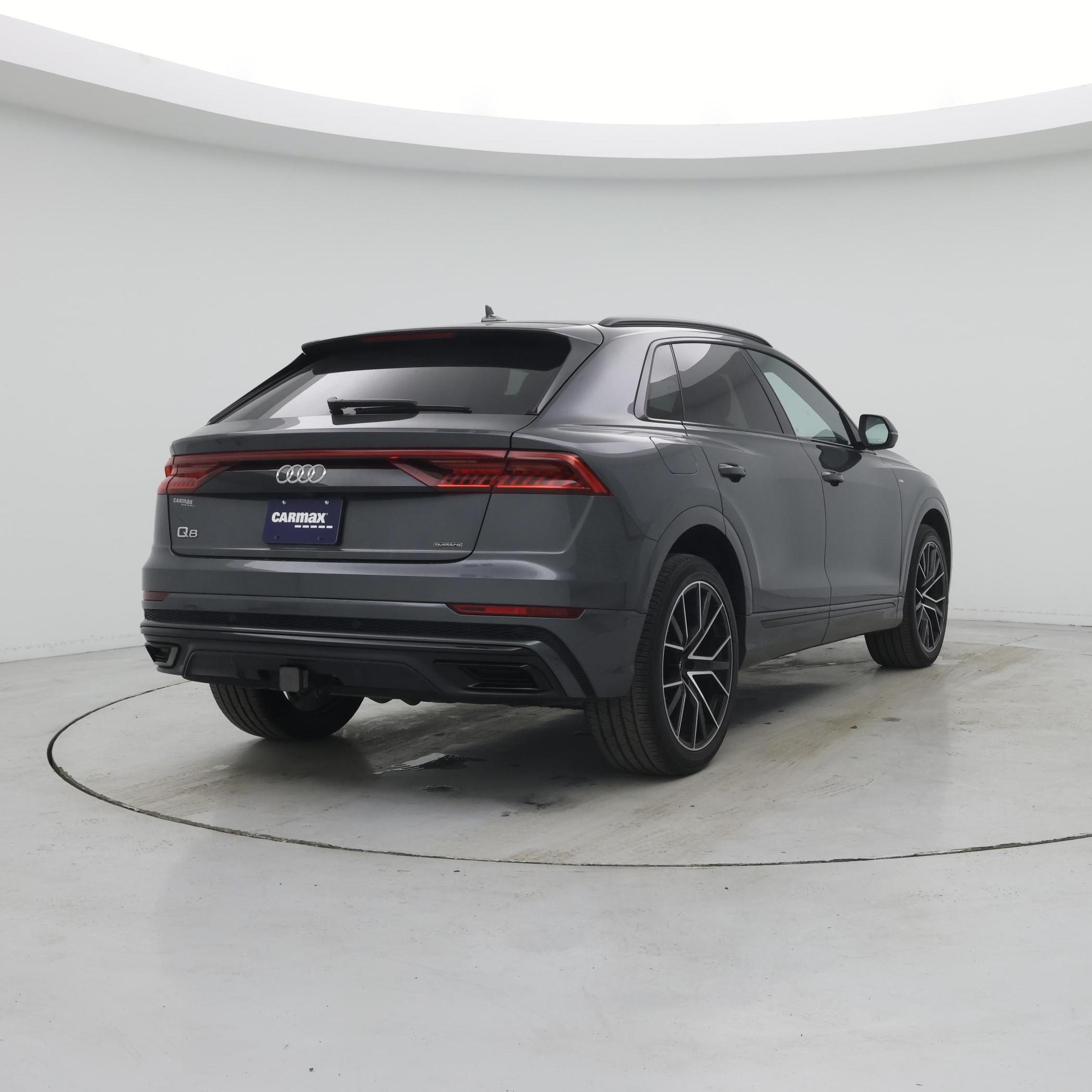 Thumbnail: 2021 Audi Q8 - 8