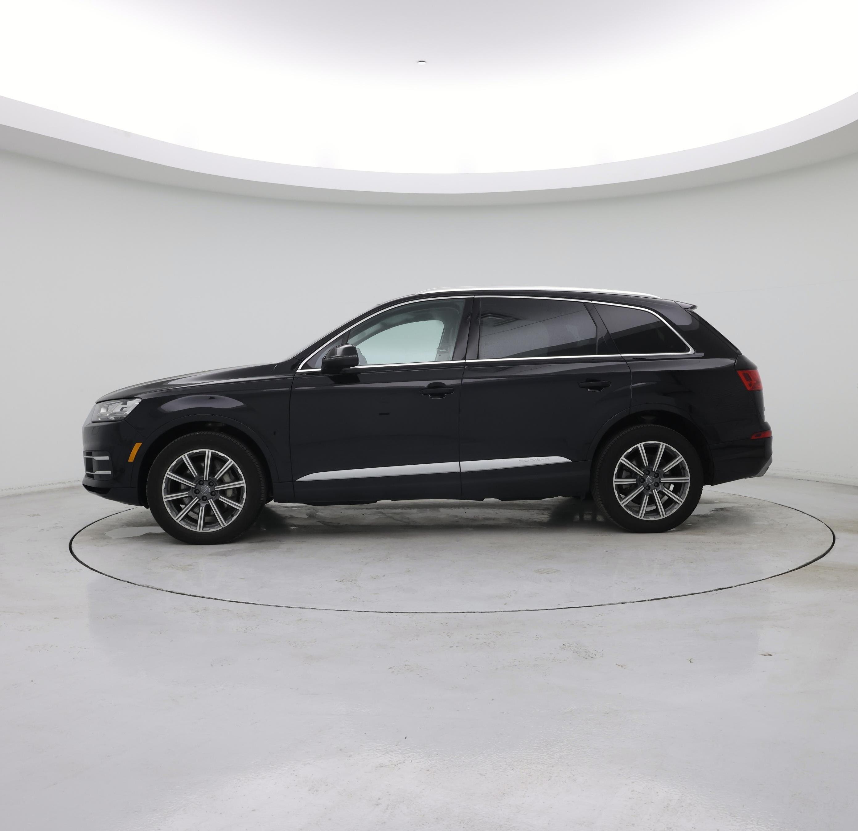 Thumbnail: 2019 Audi Q7 - 3
