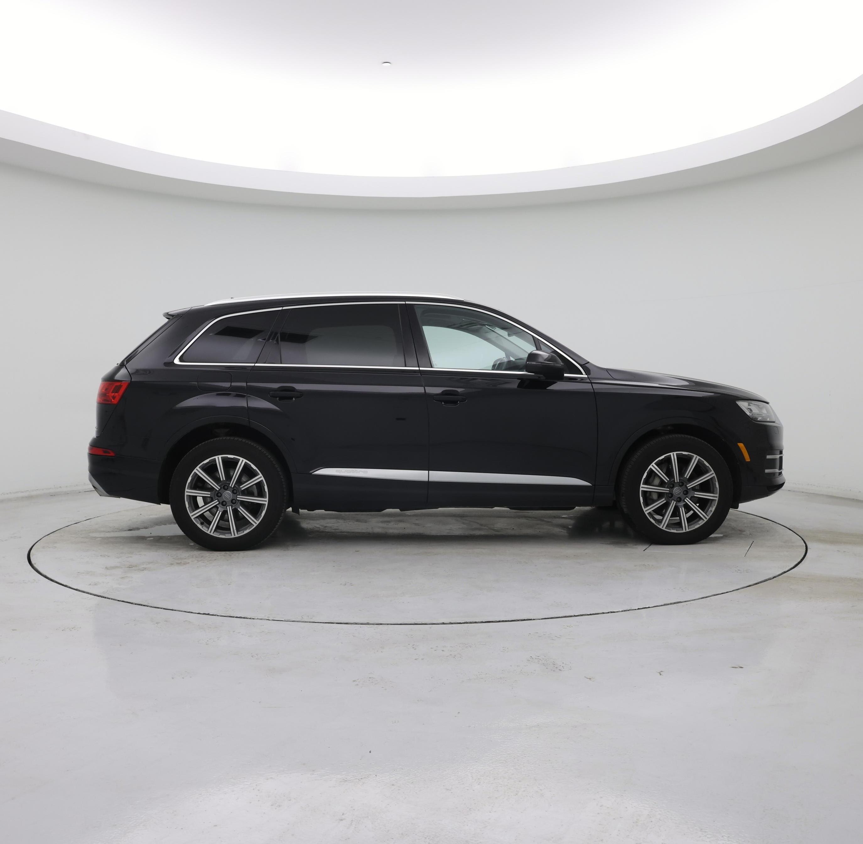 Thumbnail: 2019 Audi Q7 - 7