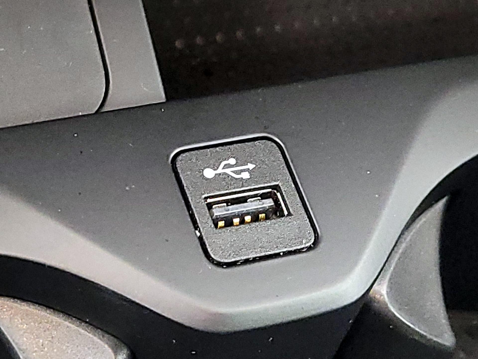 Thumbnail: 2024 BMW X6 - 19